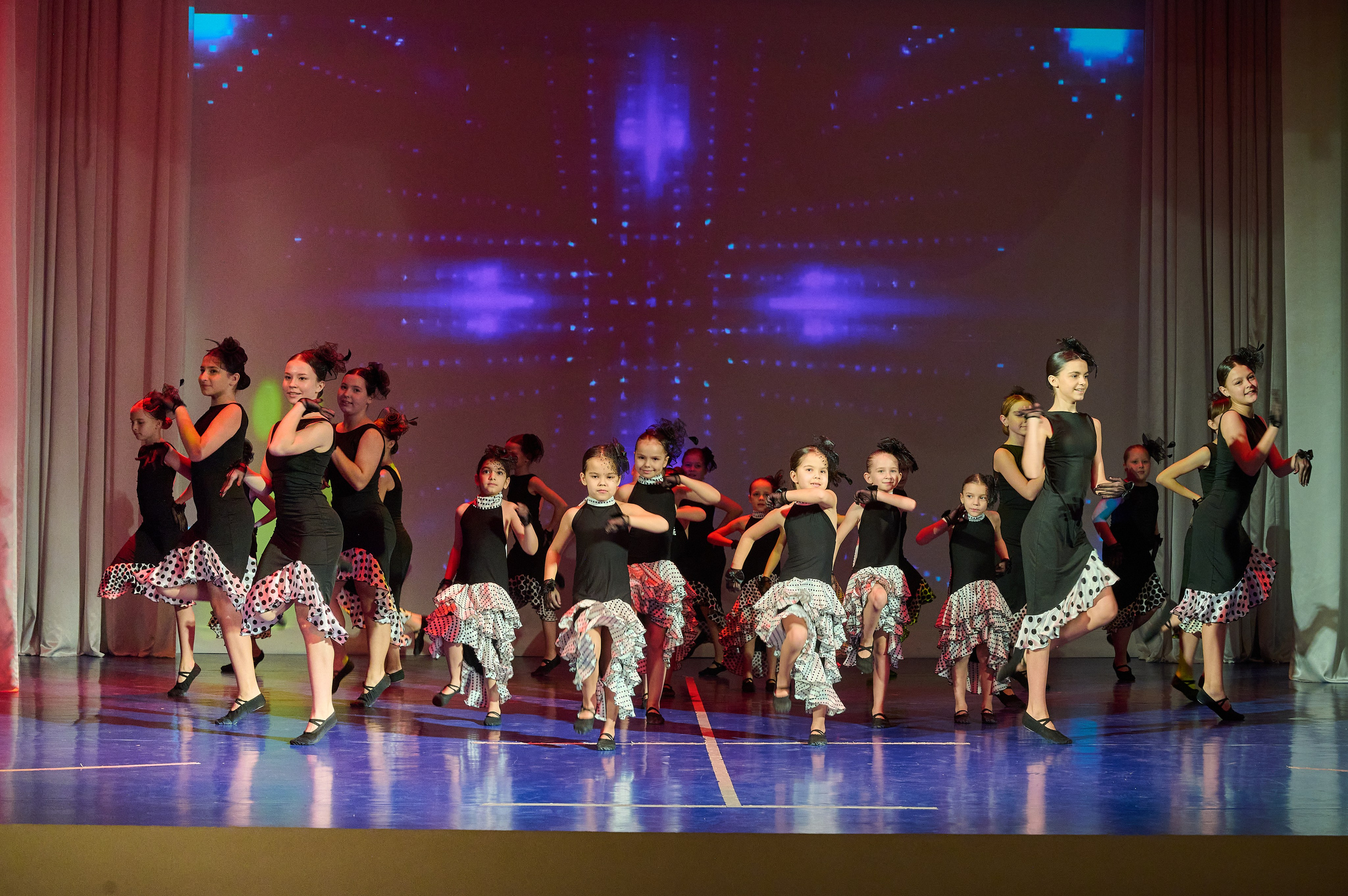 8 марта Марьина роща. Жизнь курорта Кабардинка в фотографиях