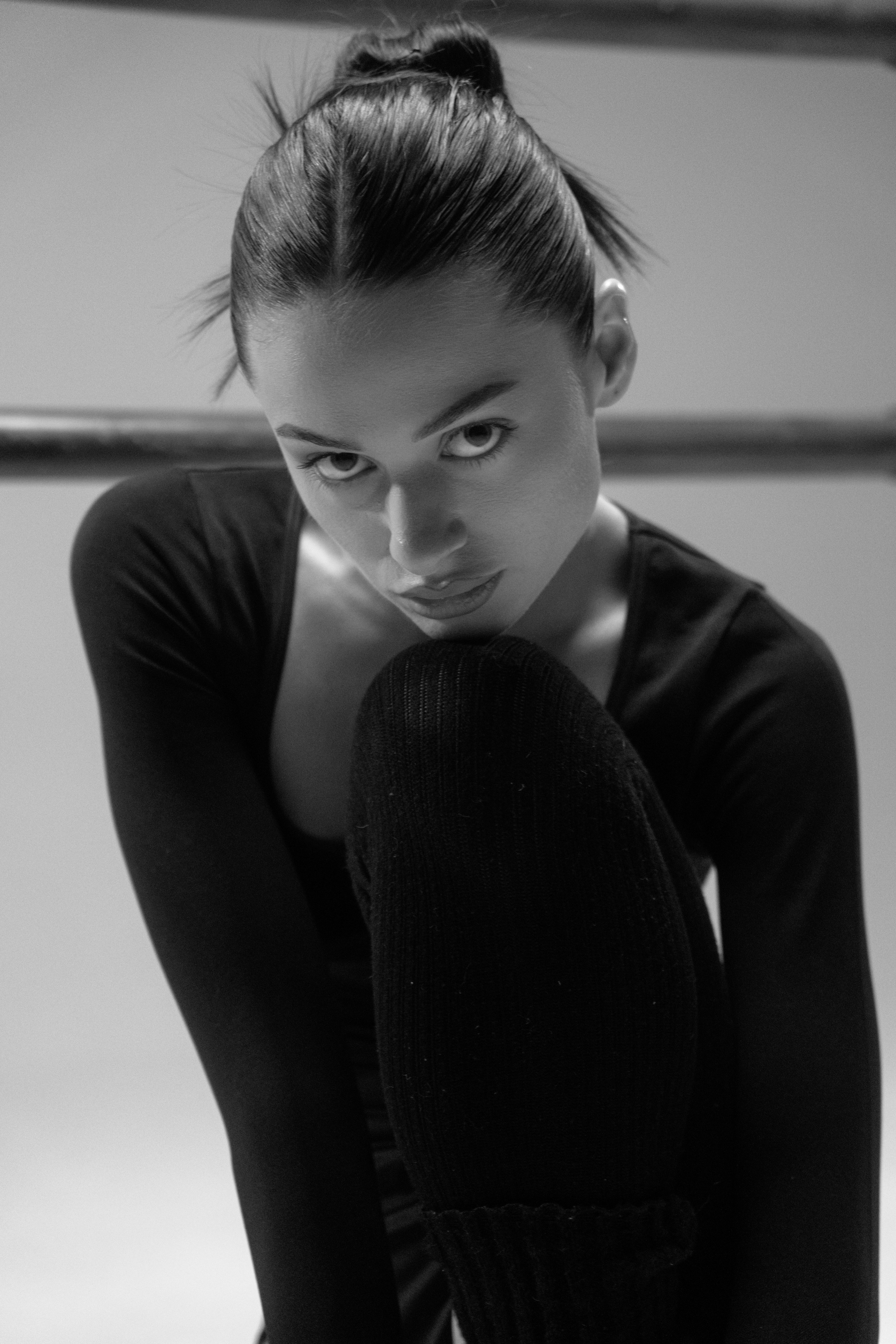 Фотография одежды на модели Алина М для карточки товара маркетплейса