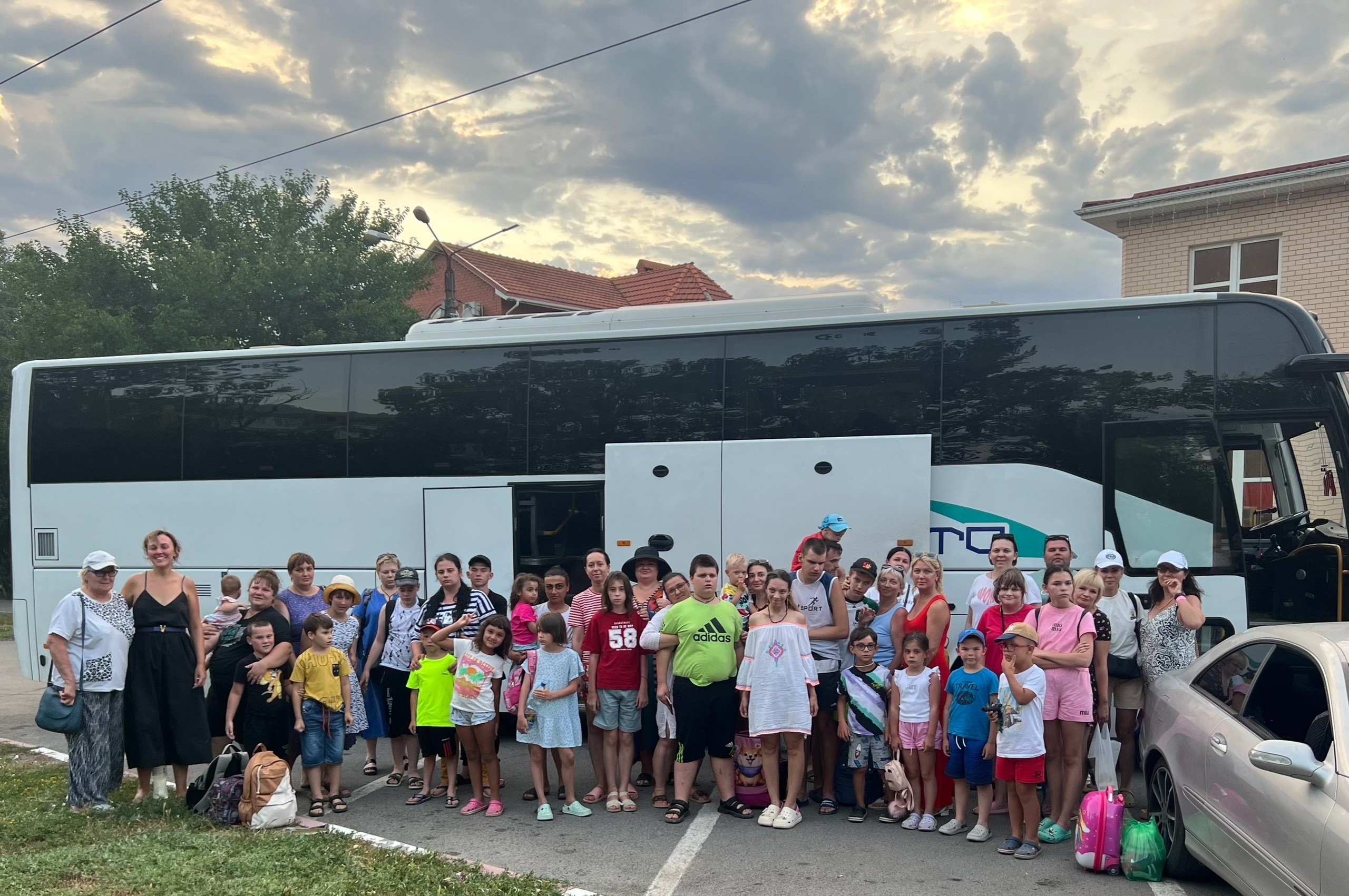 «Рисуем вместе» на Павло-Очаковской Косе: Лето, море и краски!