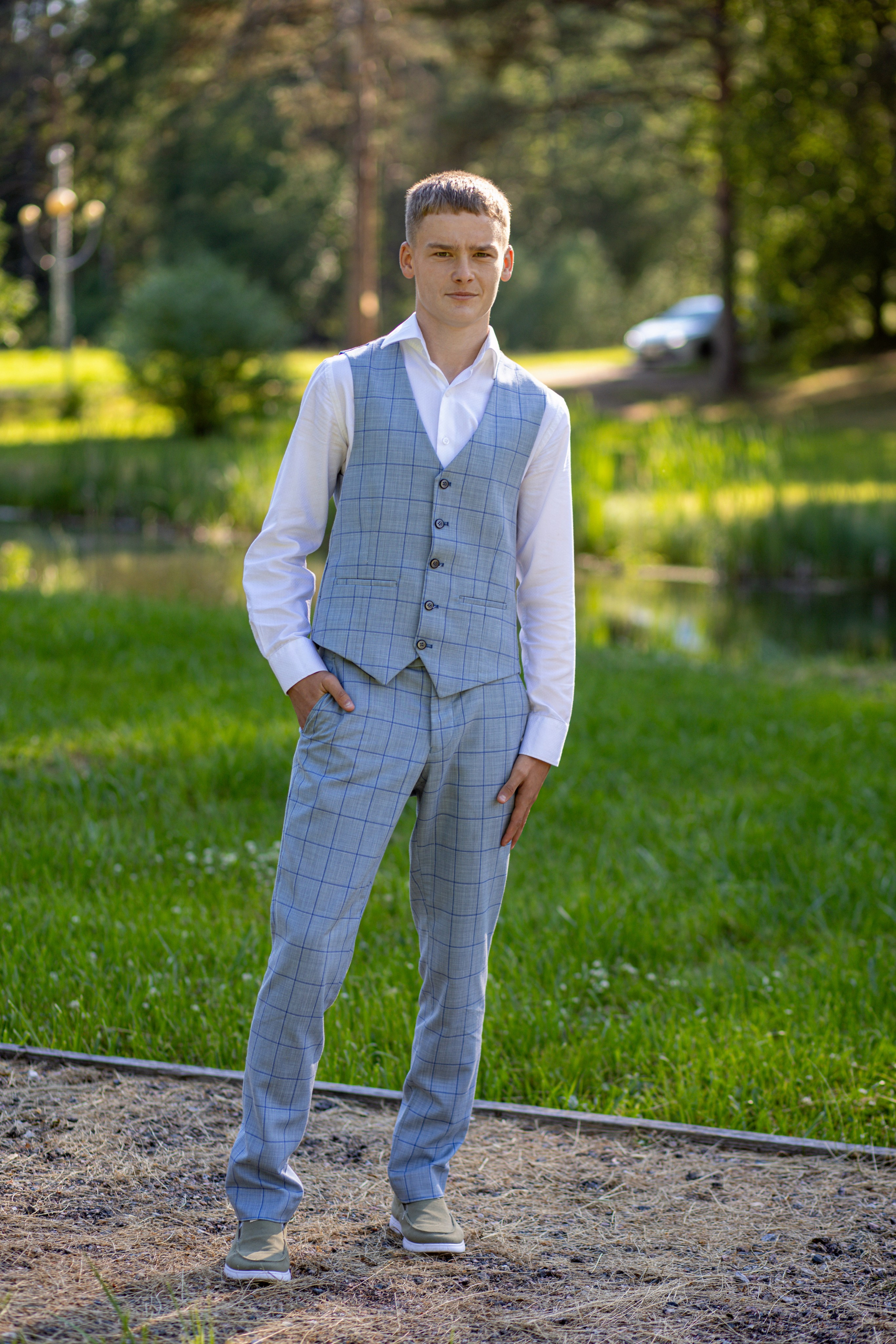 Фотосессия на выпускной. Школа № 12, 11 класс, 2024 г. Студия выпускных альбомов Остров