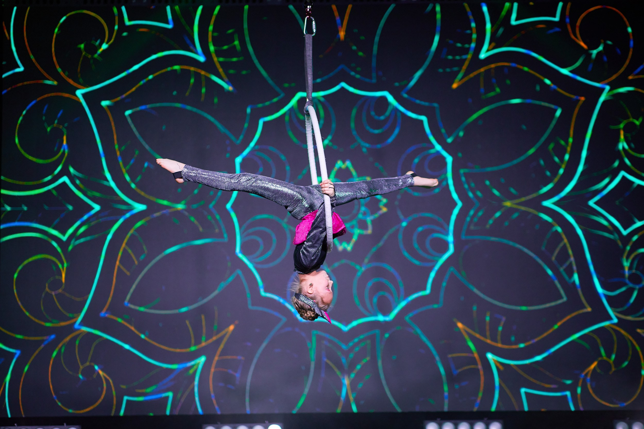 Анонс фоторепортажа с Концерта Грация. POLE DANCE. Photographer for business Mikhail Semenov. Aqua photo studio, photo school