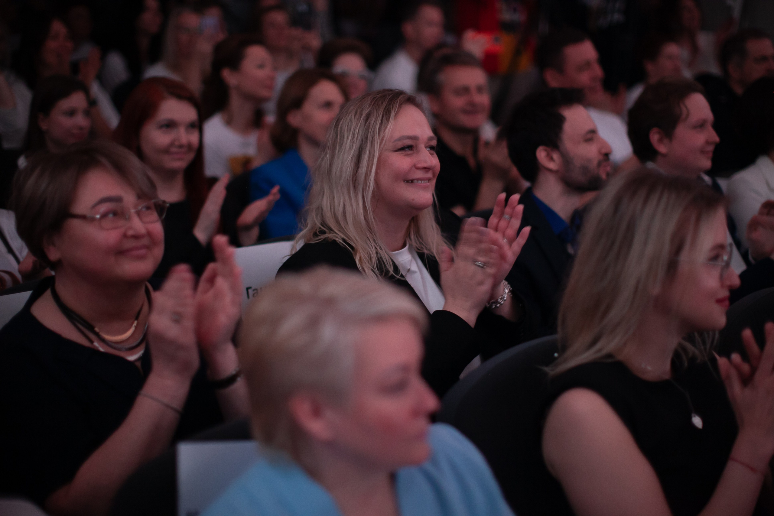 Последний звонок 2025 в Школе 1558 им. Росалии де Кастро. Выпускные альбомы Москва СВАО