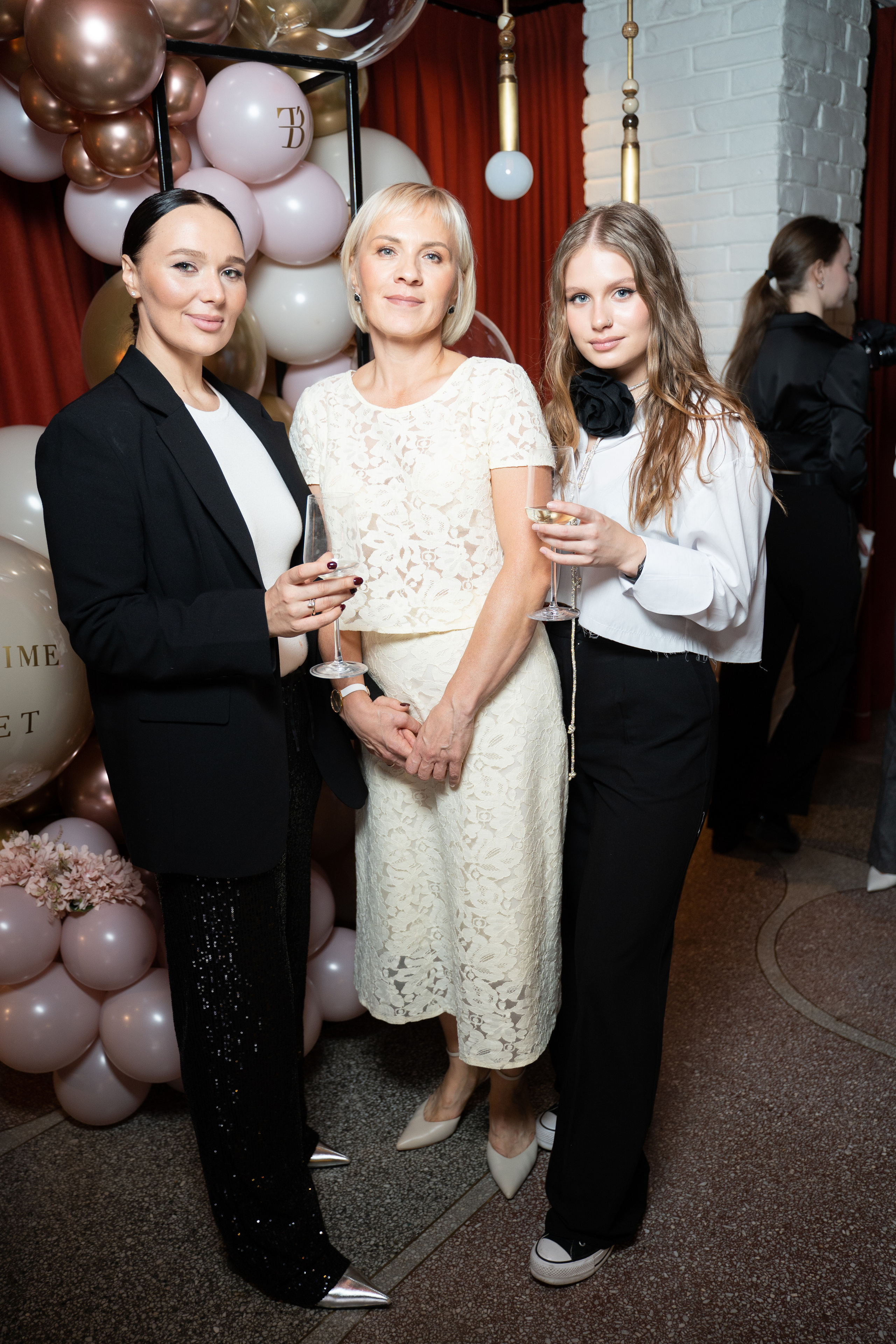 ЦЕНТРУ МАССАЖА BODY TIME 8 ЛЕТ. СВОИ. ФОТООТЧЕТЫ-СОБЫТИЯ-МЕСТА