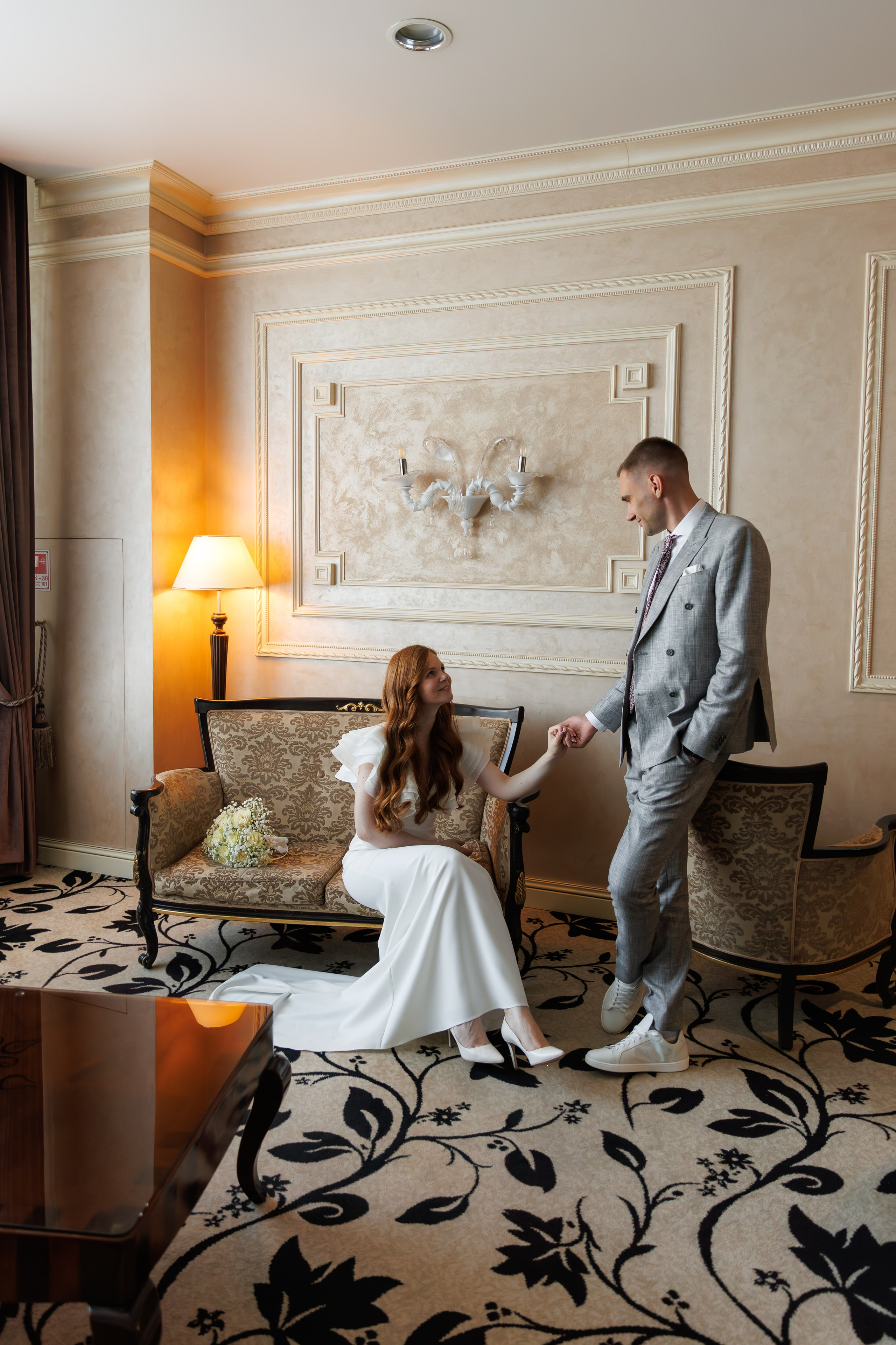 Свадебная фотосессия и сборы в отеле Милан (м. Домодедовская). Свадебный фотограф Москва и МО Сергей Киржаев