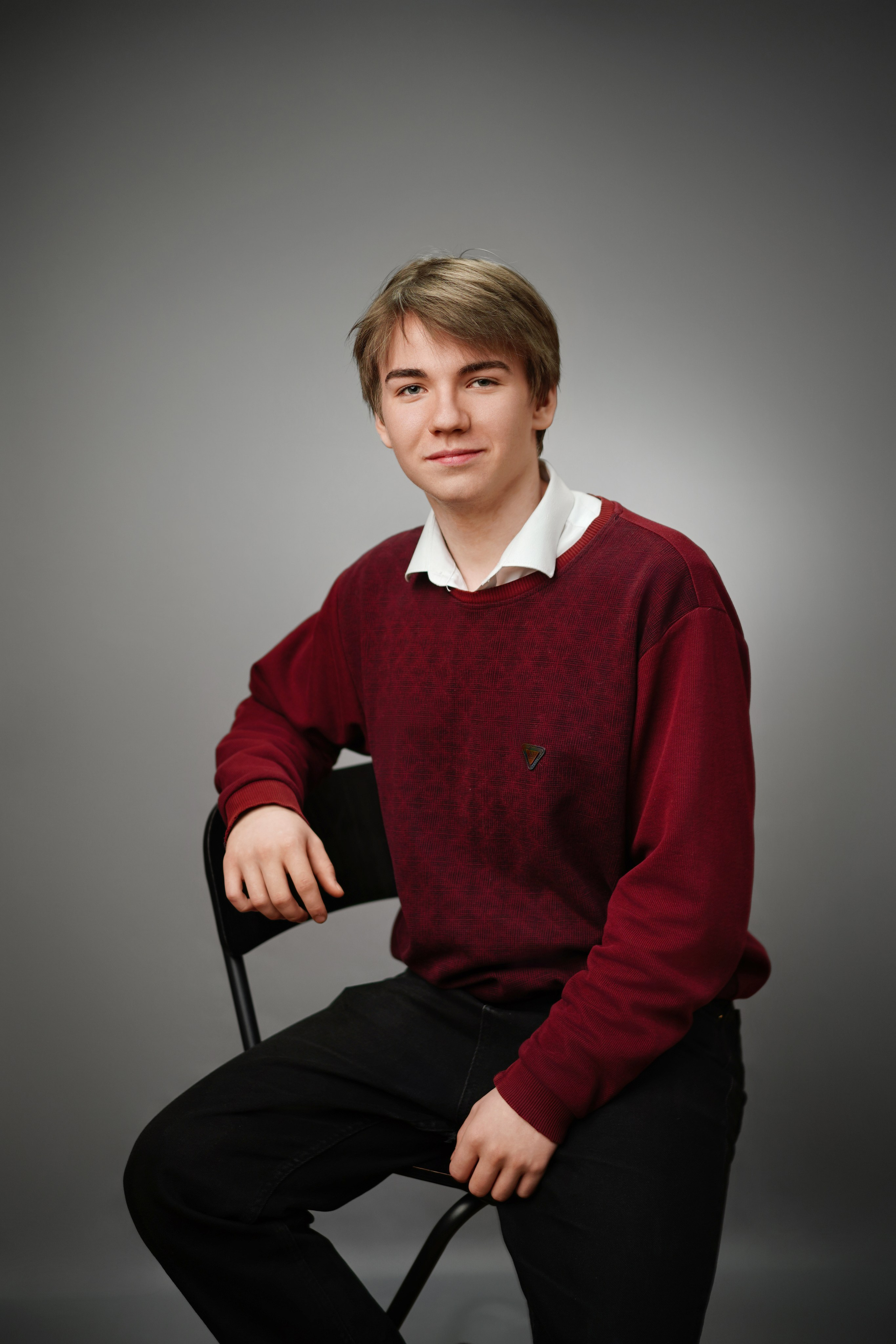 Стиль портрета в студии. GOTRA — выпускные альбомы в Тюмени