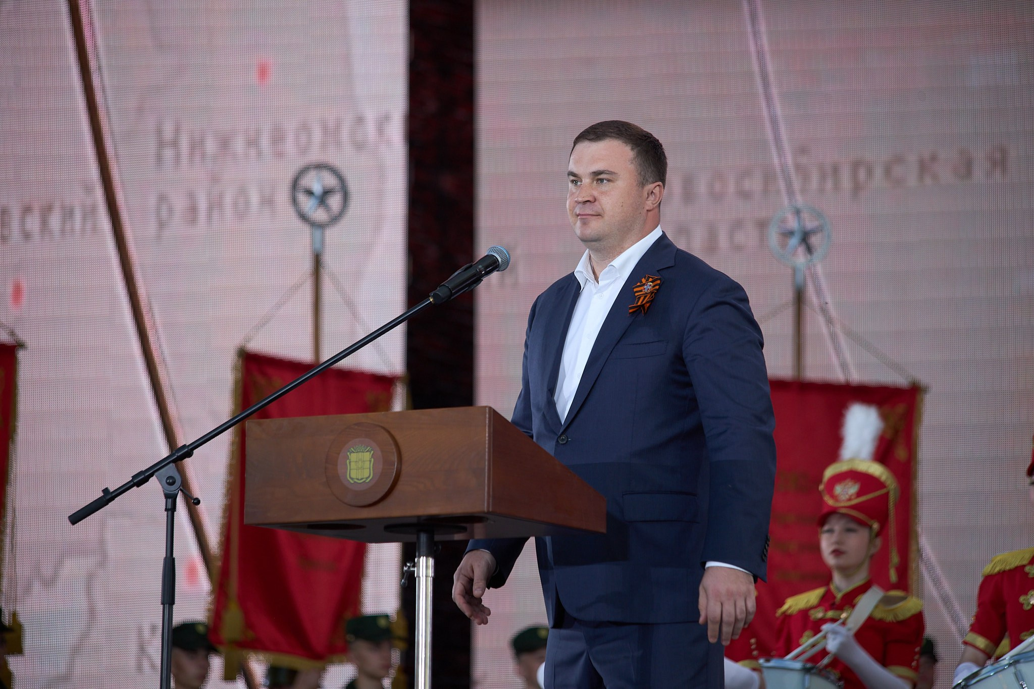 Концерт 9 мая 2025 года на соборной площади. Фотограф Омск | Александр Вандеров