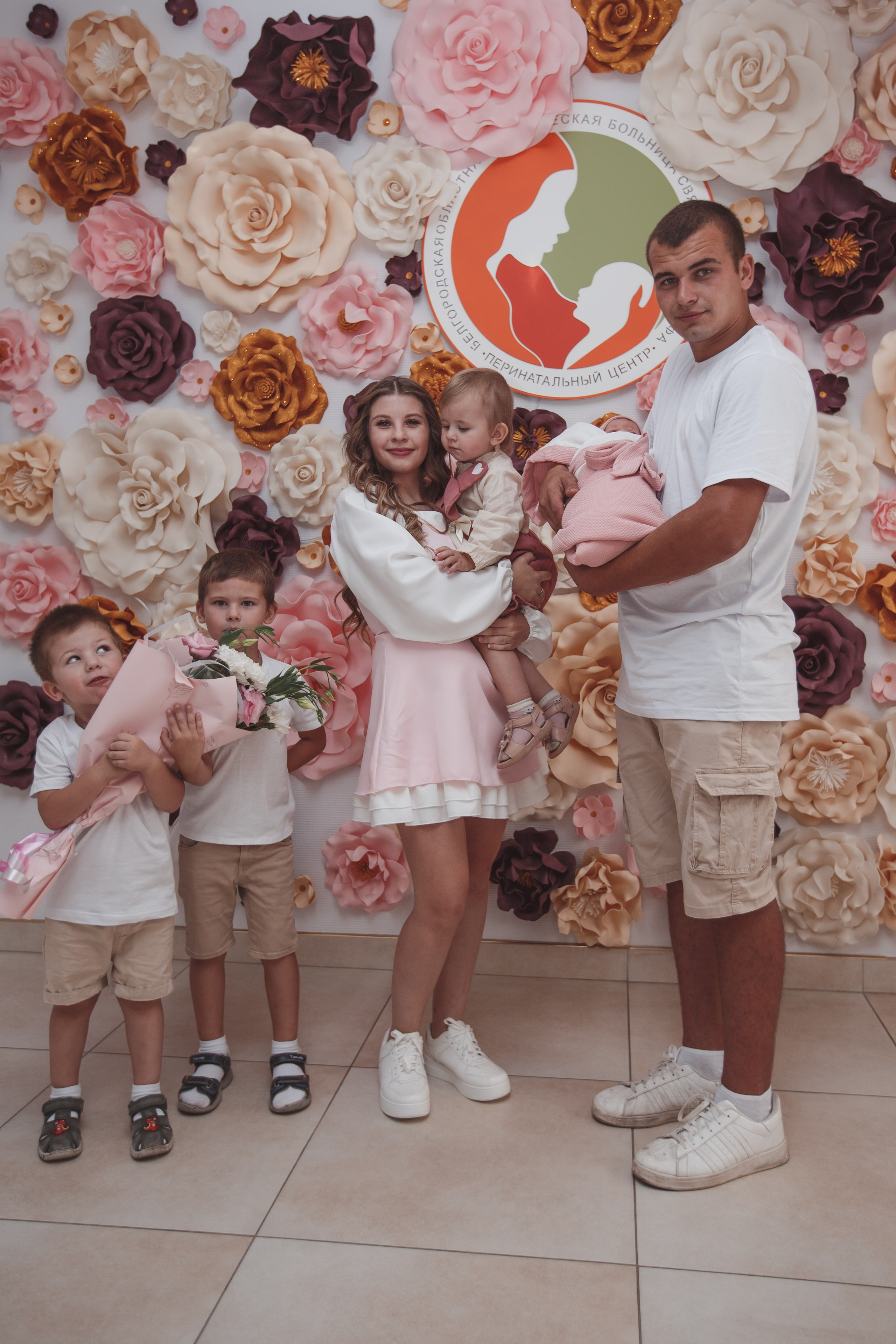 Фотограф на выписку из роддома в Белгороде. Свадебный и контент фотограф в Белгороде Ярослав Гаврилейченко