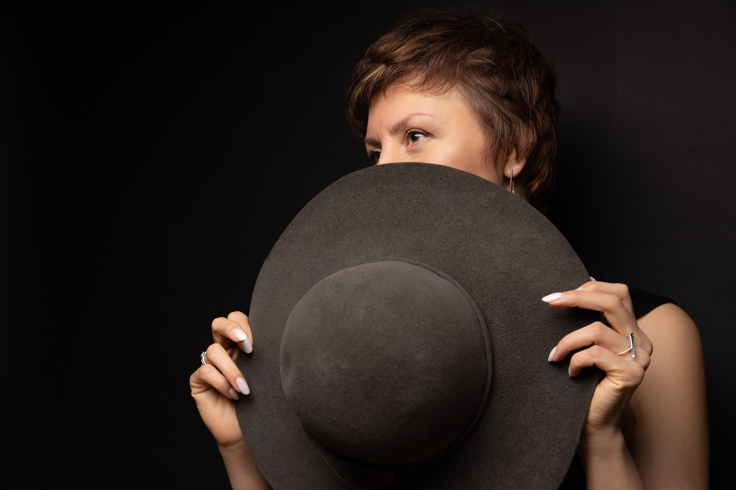 ФОТОГРАФ РАДОСТИ Фотосессия в студии СПб. Портретный фотограф — Юрий Торлопов