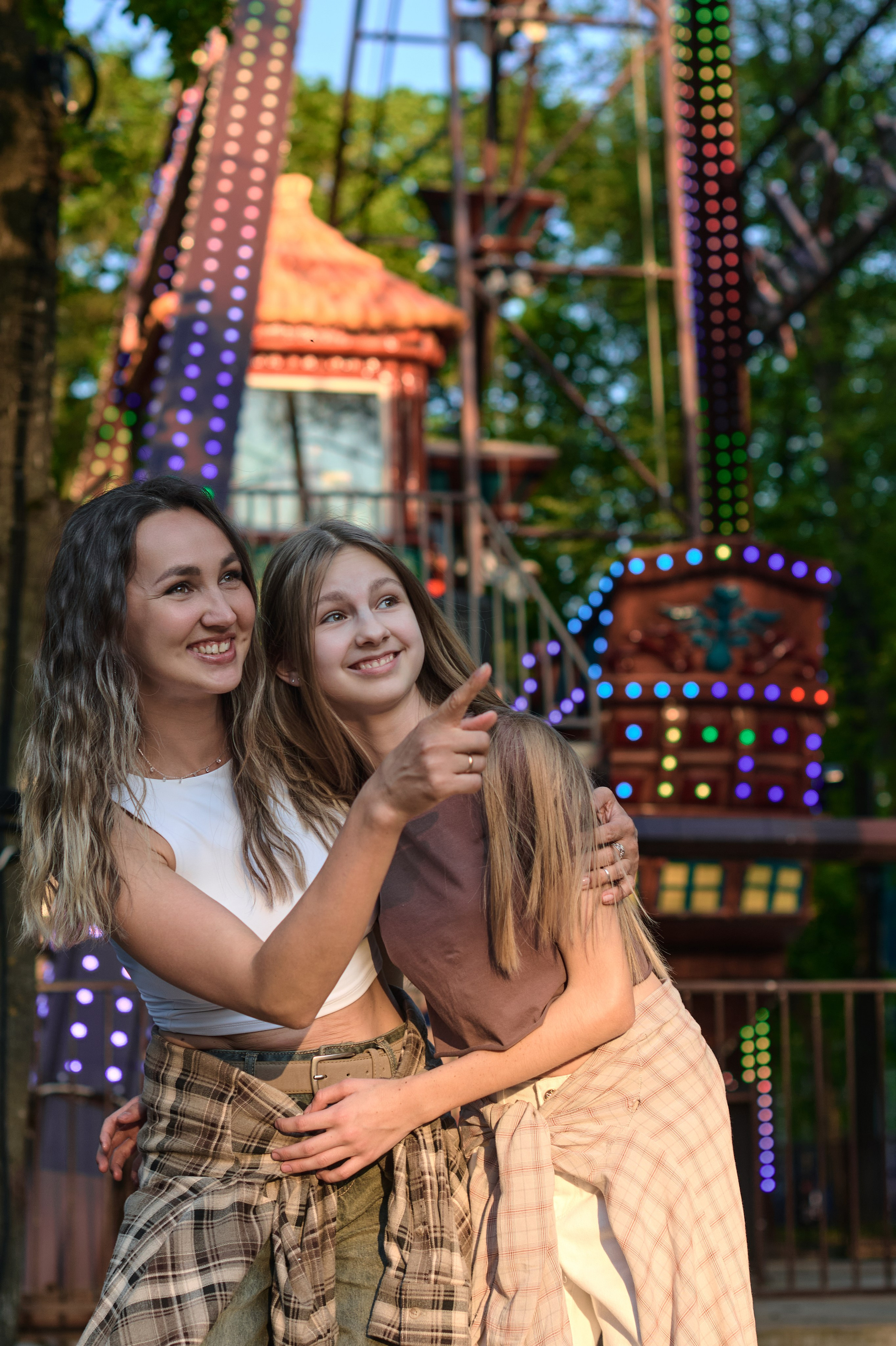 Семейные на прогулке. Контент фотограф для бизнеса и маркет-плейсов