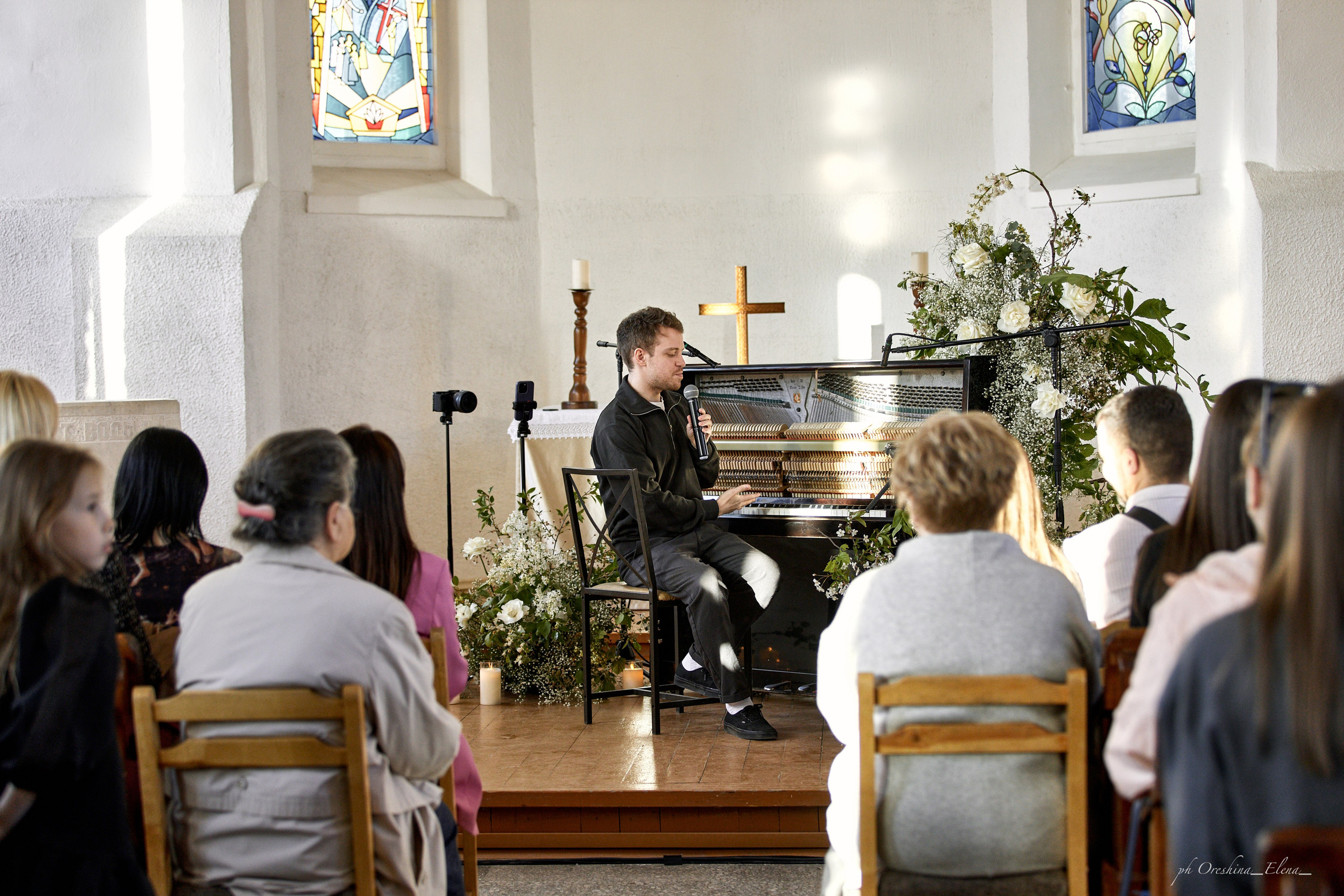 Концерт Дениса Стельмаха. Ульяновск, Евангелическо-Лютеранская церковь Св.Марии. Свадебный и семейный фотограф в Ульяновске Орешина Елена