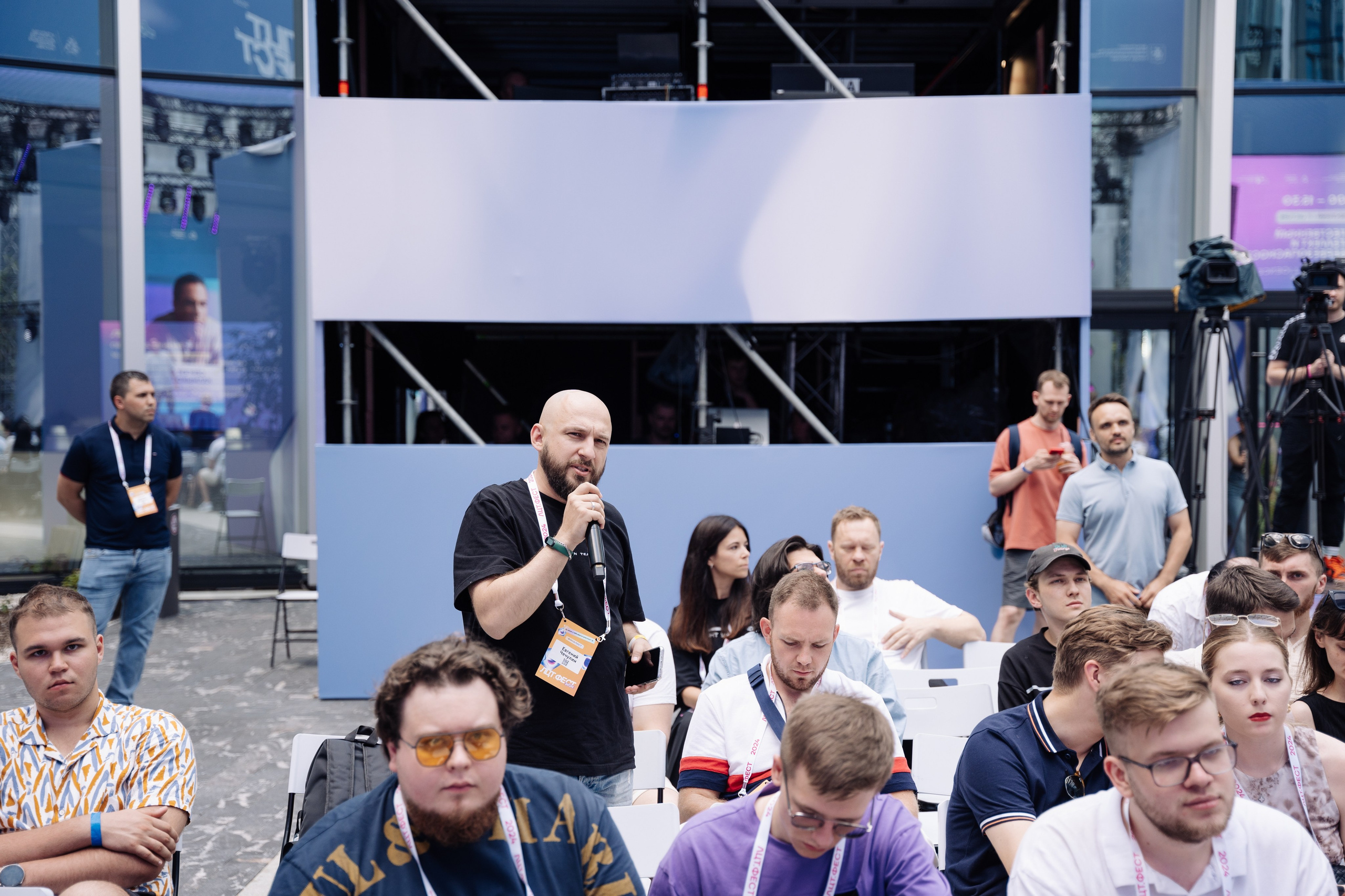 ЛЦТ ФЕСТ 2024 в арт кластере Ломоносов. Свадебные фотосессии в Москве. Фотограф Сергей Ржевский