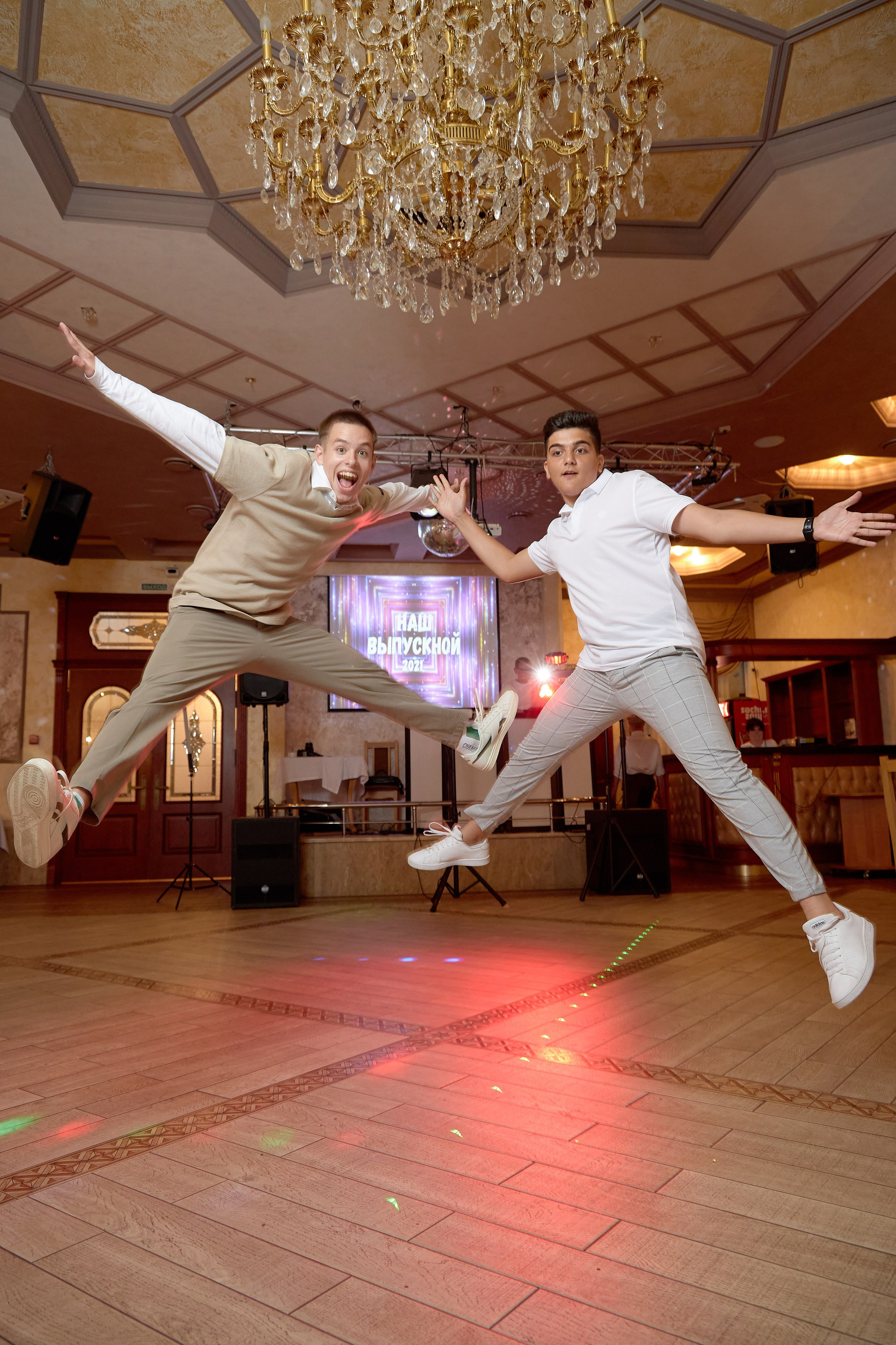 Выпускной в школе. Фотограф Эдуард Леньков. Ростов-на-Дону