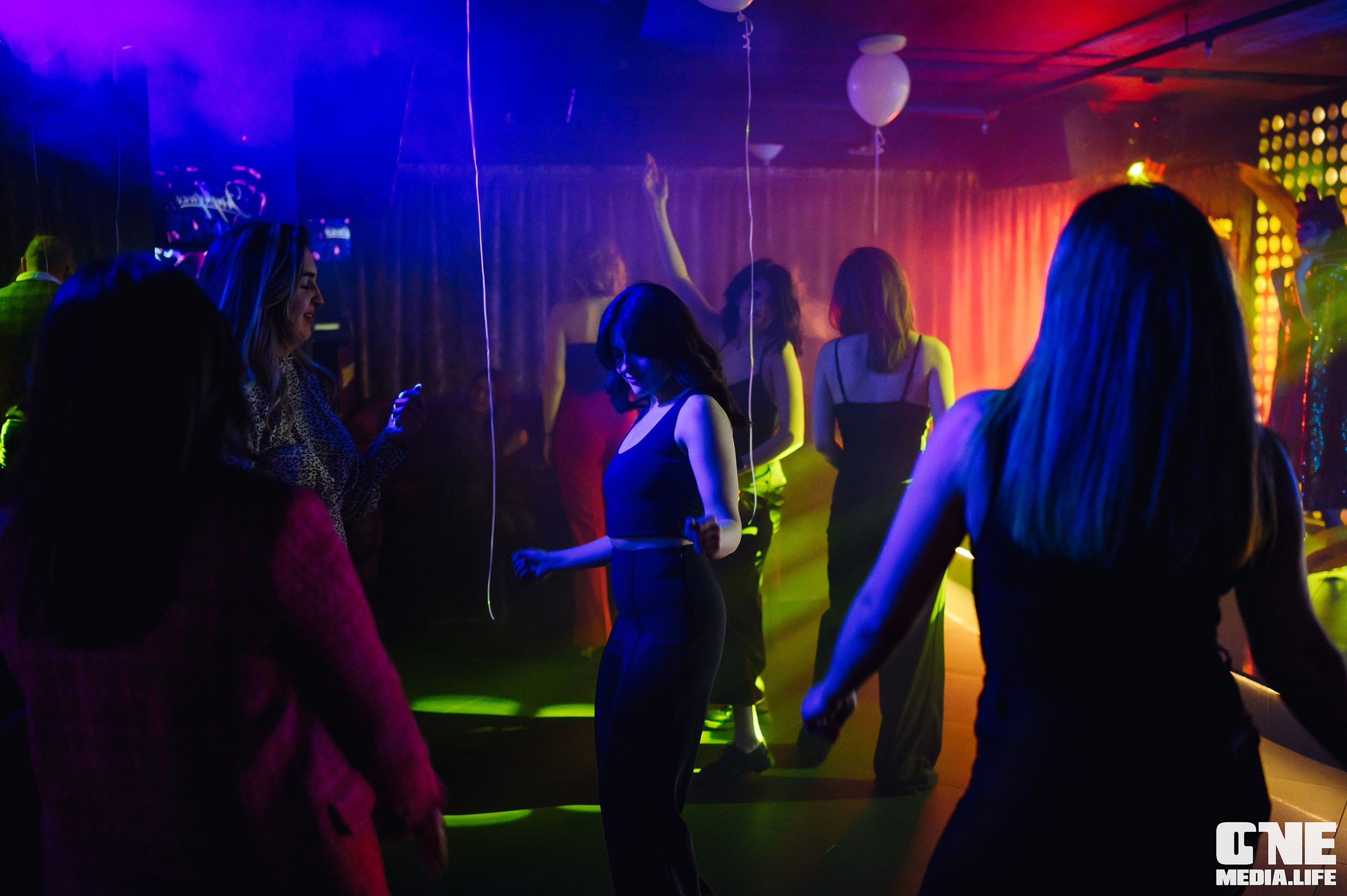 Фотоотчет из караоке-клуба Эйфория. One Media Life: фоторепортажи, фотоотчеты с мероприятий и заведений