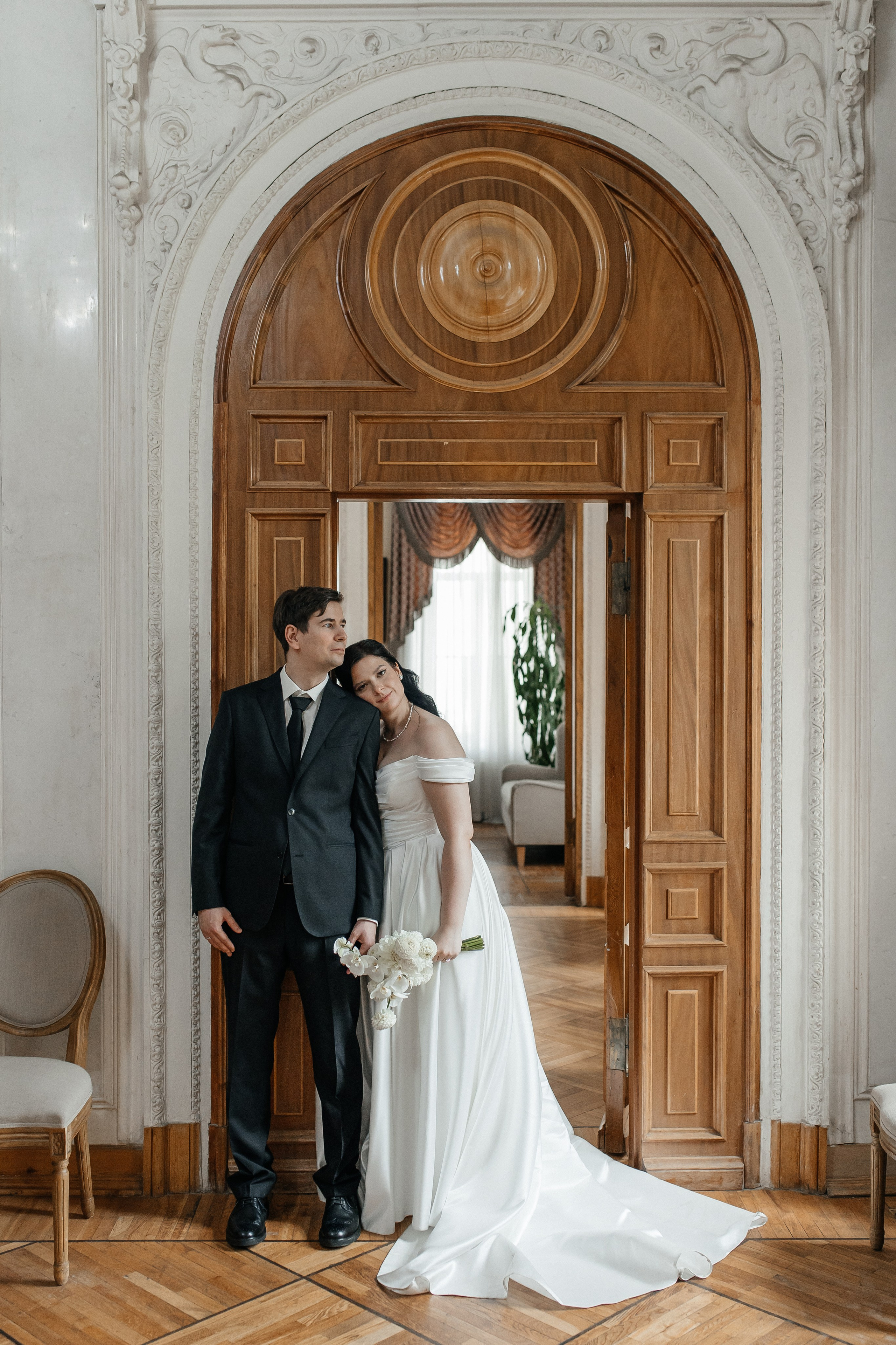 Регистрация брака в библиотеке читальне пушкина. Свадебный фотограф в Москве Дарья Олендарёва