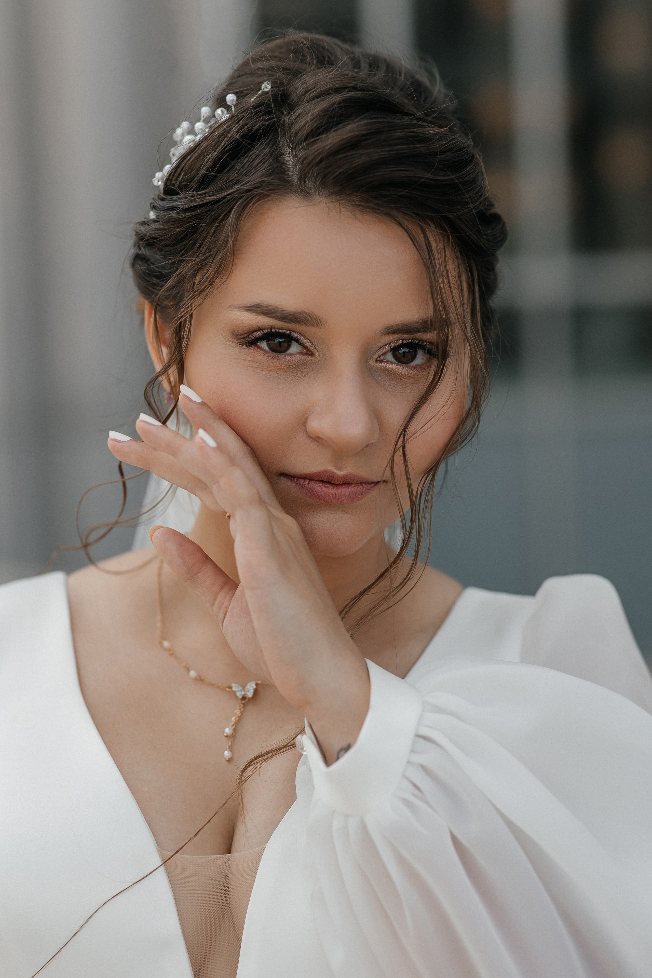 Свадебная фотосессия у Дома Музыки. Свадебный фотограф в Москве Дарья Олендарёва