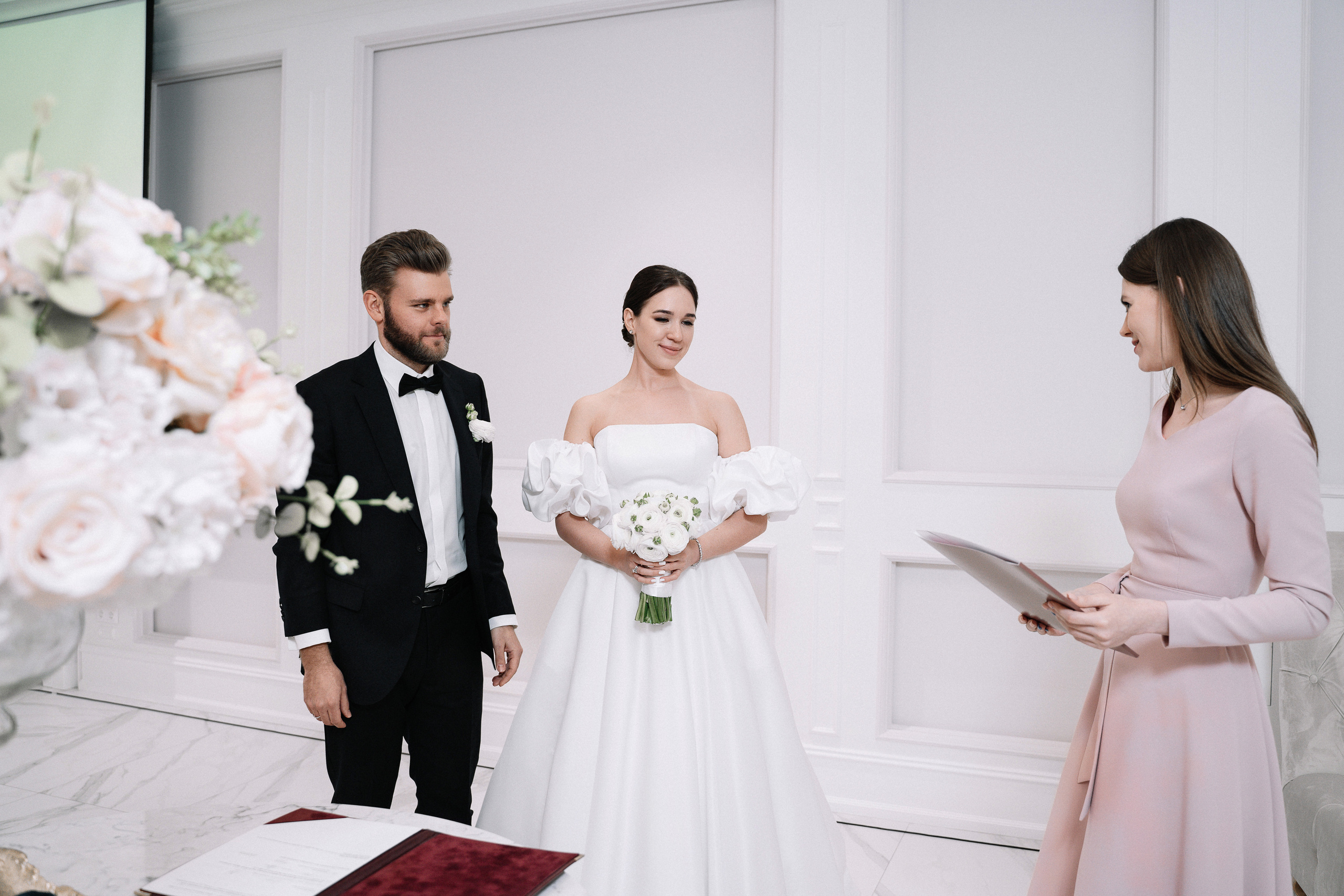 Свадебный фотограф на регистрации брака в The Great Hall Yakimanka