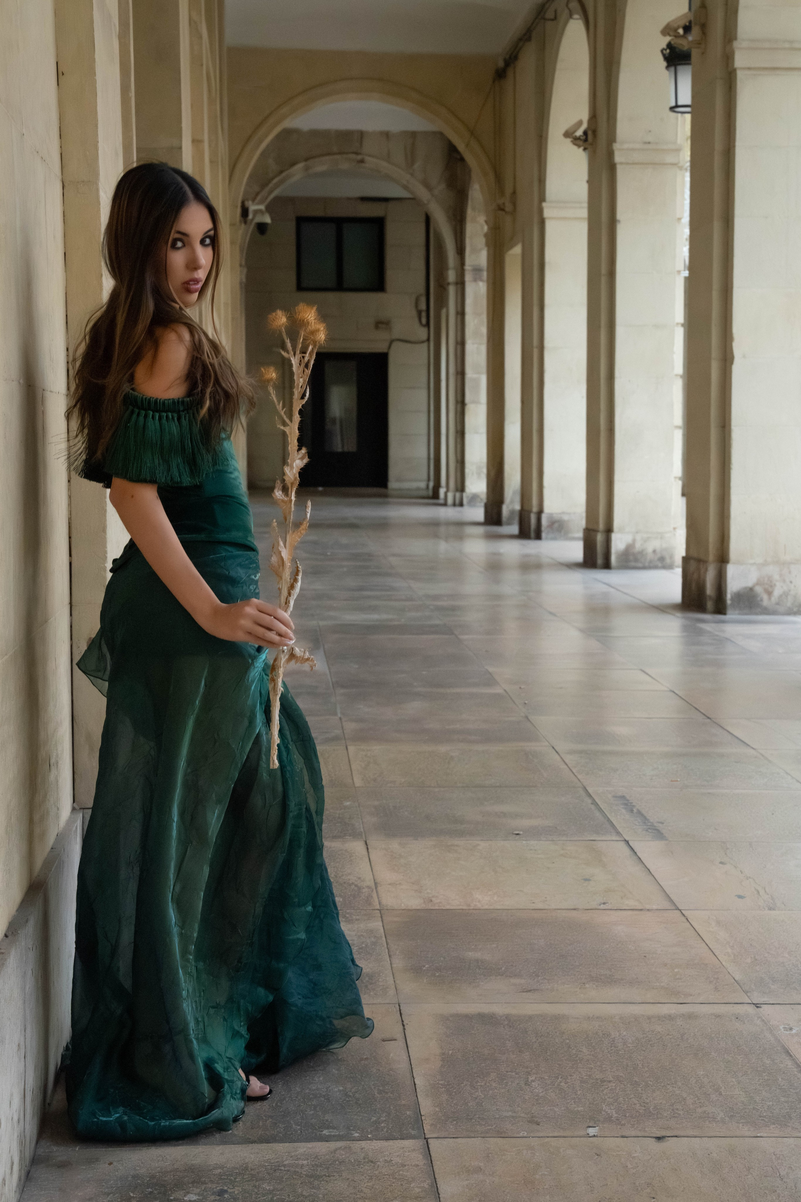 фото девушки на неделе моды