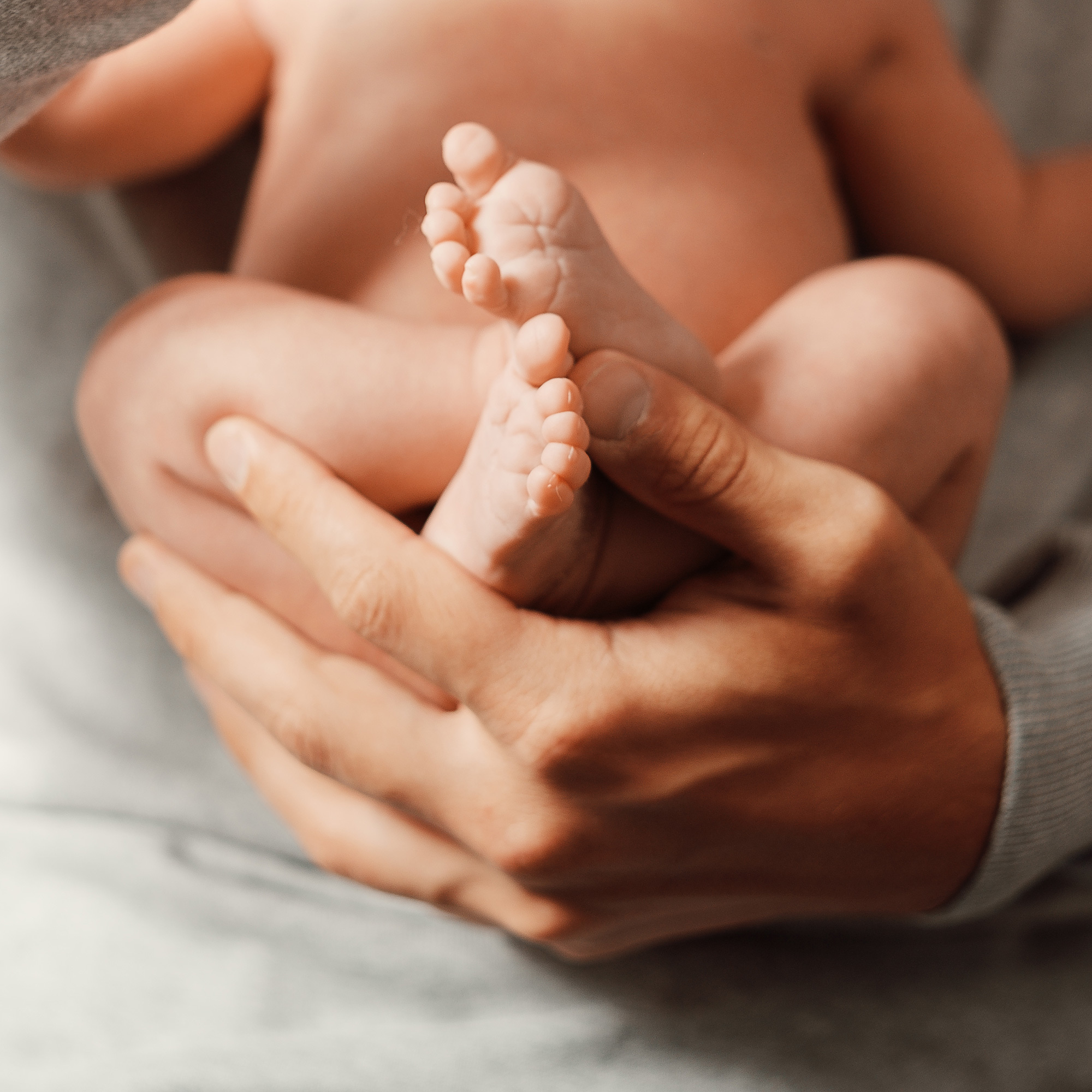 Новорожденные. Oleg Samoilov is a documentary photographer for brands that value an honest story