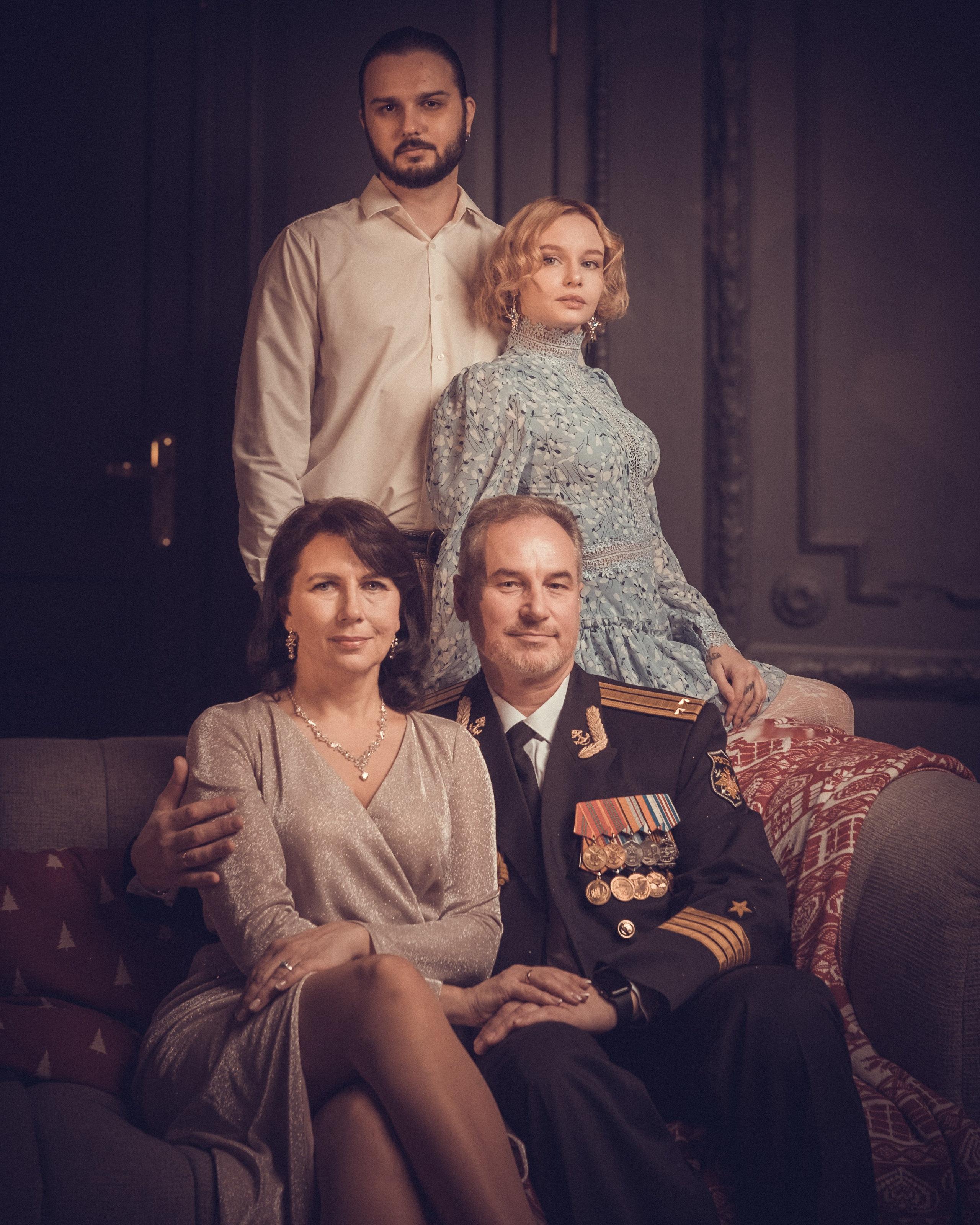 Новогодняя свадебная фотосессия в квартире. Свадебный фотограф в СПб Александр Шведов. Фотограф СПб Александр Шведов: Свадьбы, фотопрогулки, портфолио, фотопроекты