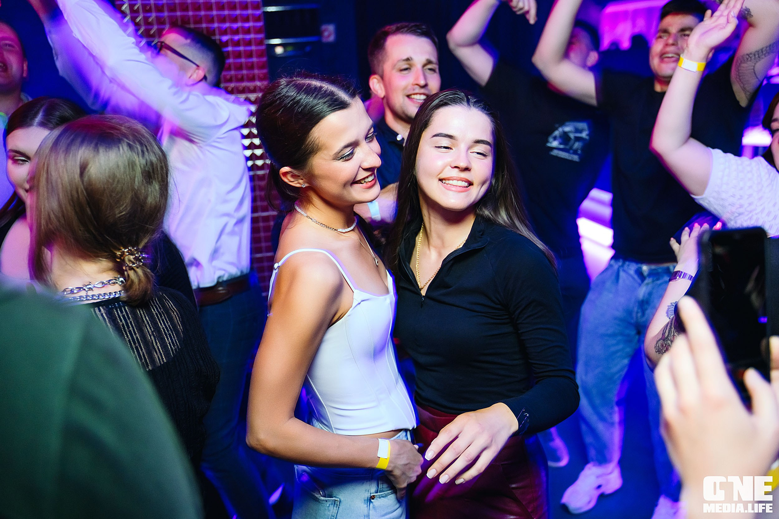 Фоторепортаж из РК Планета. One Media Life: фоторепортажи, фотоотчеты с мероприятий и заведений