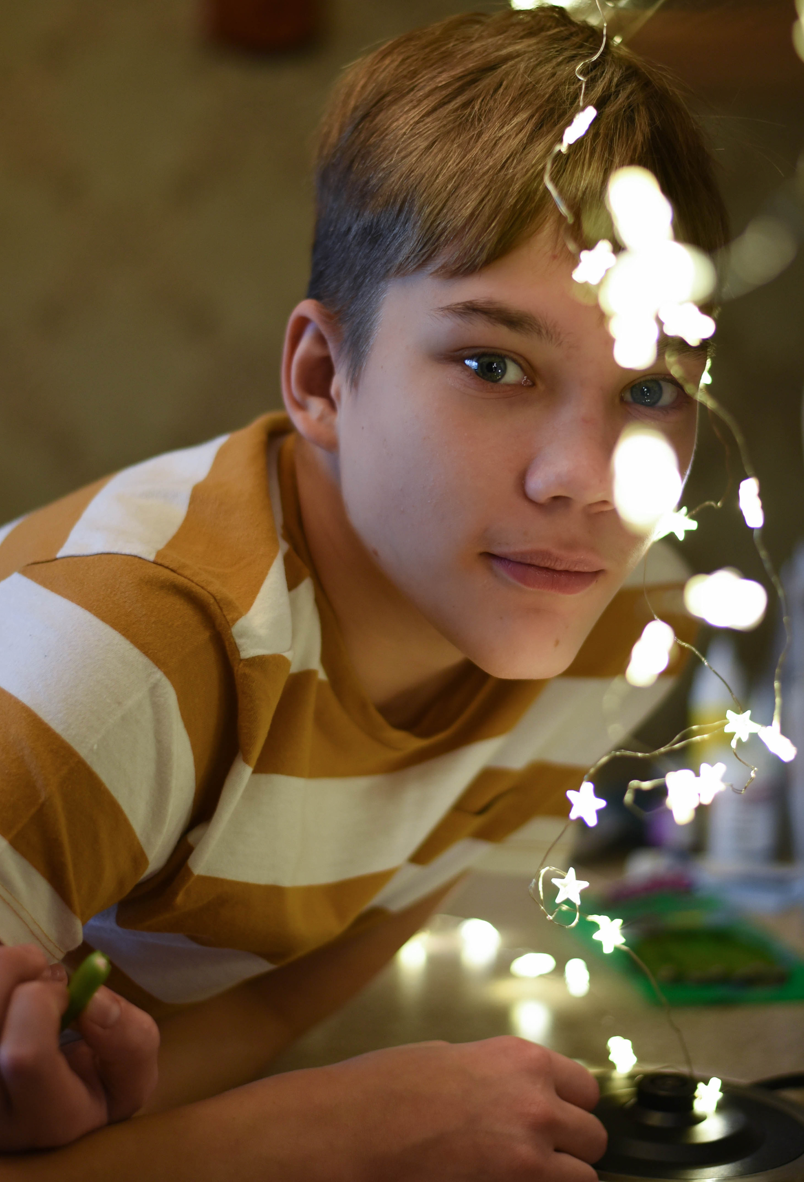 Семейная домашняя съемка. Внук с бабушкой и дедушкой. Предновогодняя история. Женский и семейный фотограф Людмила Богачкина