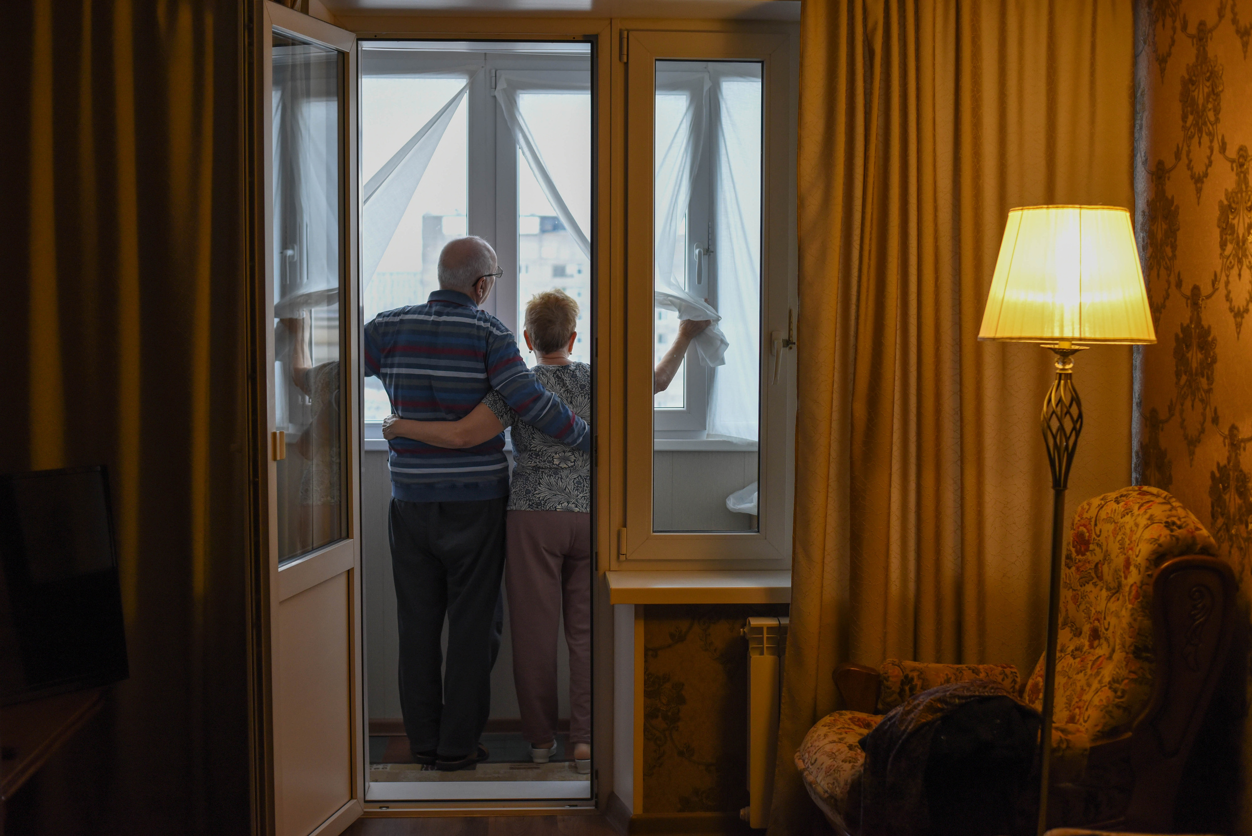 Семейная домашняя съемка. Внук с бабушкой и дедушкой. Предновогодняя история. Женский и семейный фотограф Людмила Богачкина