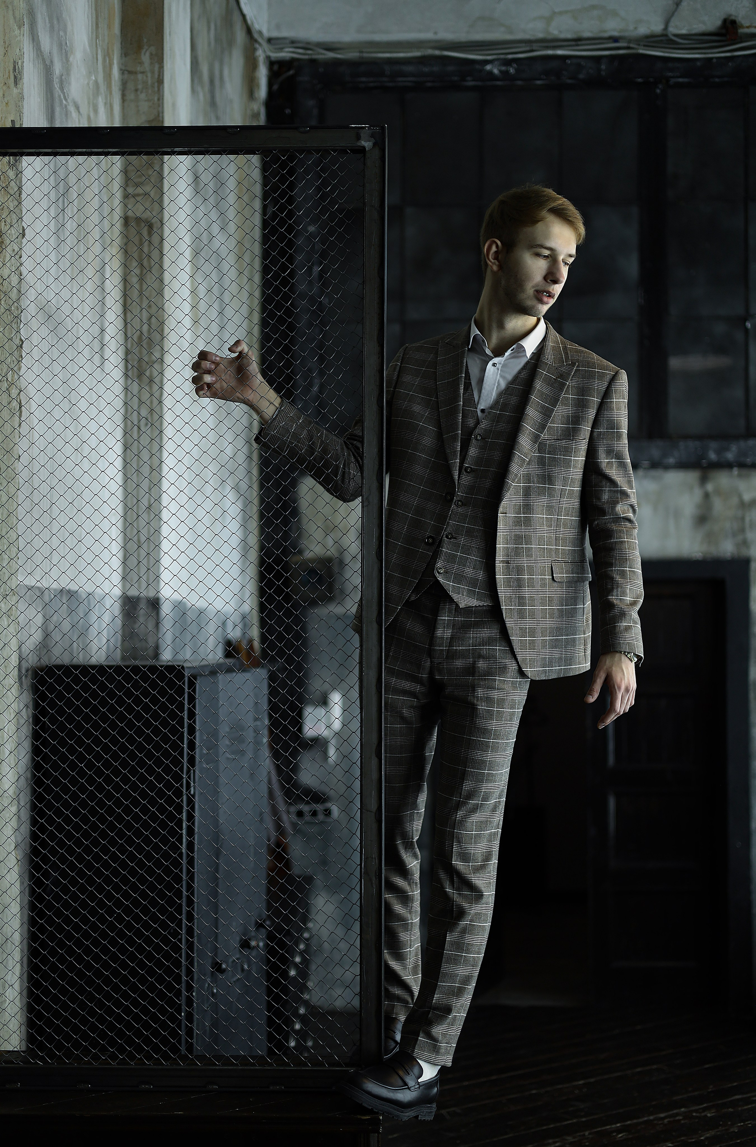 Фотограф в Москве, Фотограф в Чехове, Фотограф в Подольске, Фотограф в Серпухове, Фотограф Москва, Фотограф Серпухов, фотограф Чехов, Фотограф Подольск, Фотосессия в Москве, Фотосессия Подольск, Фотосессия Серпухов, Фотосессия Чехов, Фотосессия мужская, Фото мужчин, фото, красивые парни, Мужской портрет, Красивые мужчины, Фотосессия, Фотосессия в Москве, Фото мужчин, Фотосессия в студии, Фото мужчины в студии, old money, Мужской фотограф, Съемка парней, Мужская съемка, Ретушь фотографий, Мужчины в костюмах, Мужчина в костюме, Фото мужчин в костюме, Мужской костюм в клетку