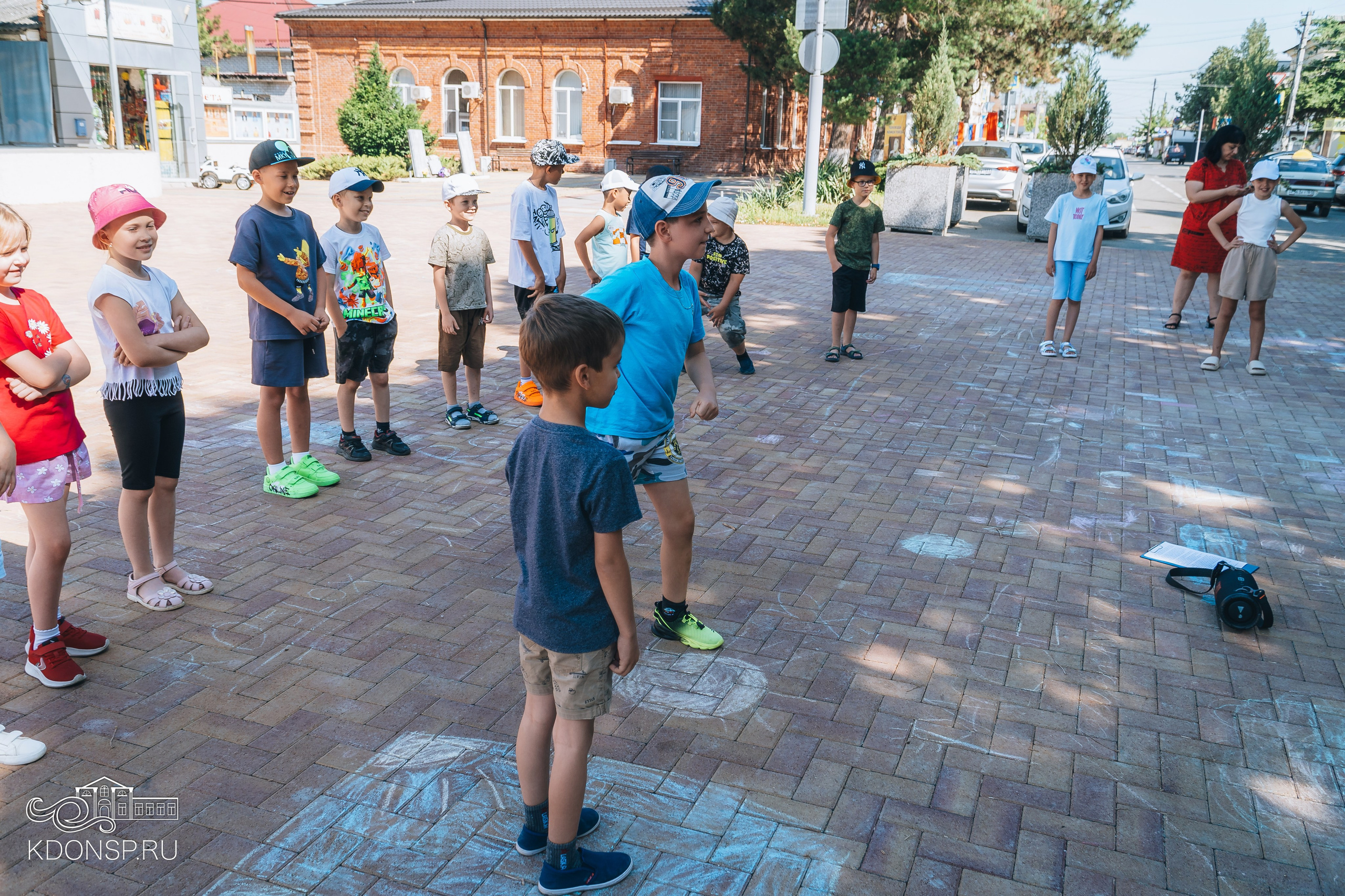 Детская зарядка со спортсменом. Новотитаровский Дом культуры