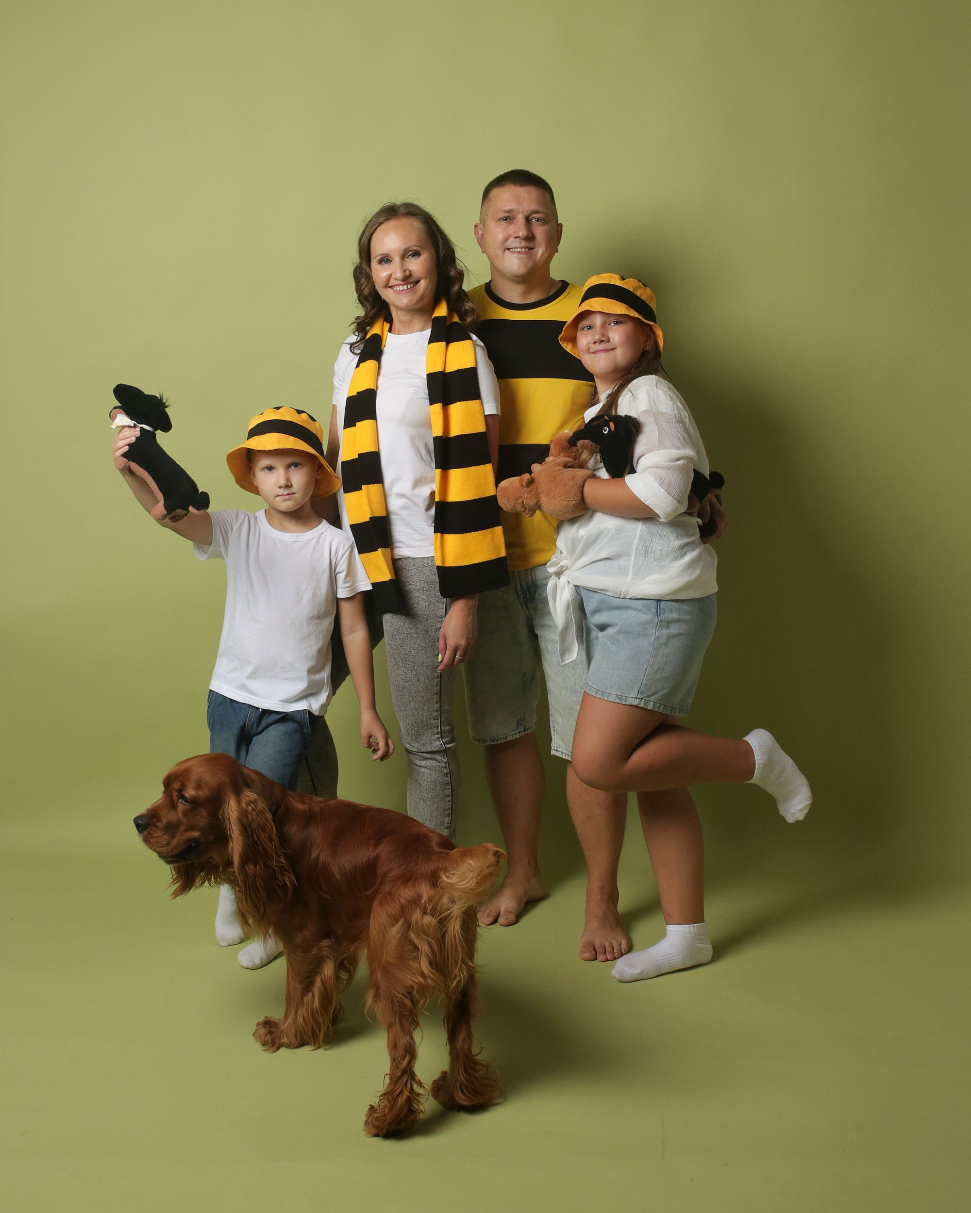 семейная фотосессия в фотостудии без фотографа