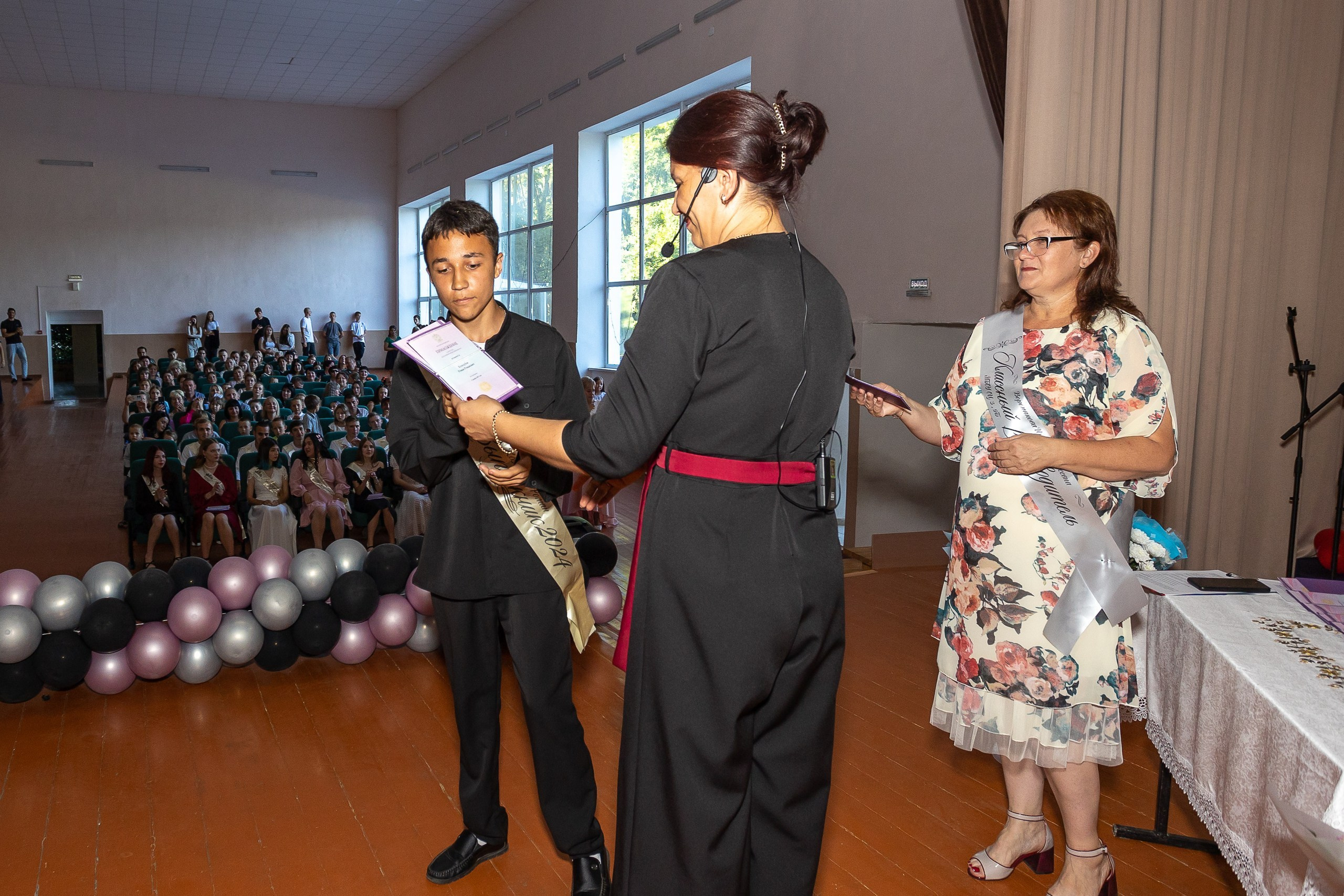 Вручение аттестата 2024 г. Выпускные альбомы Майкоп, Краснодар Елена Золотарева