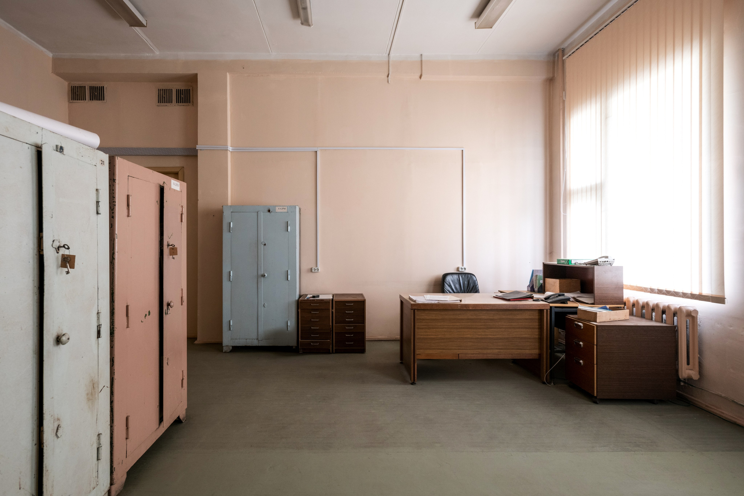 Заброшенное здание. Роман Свободный — интерьерная и архитектурная съёмка, Москва и МО