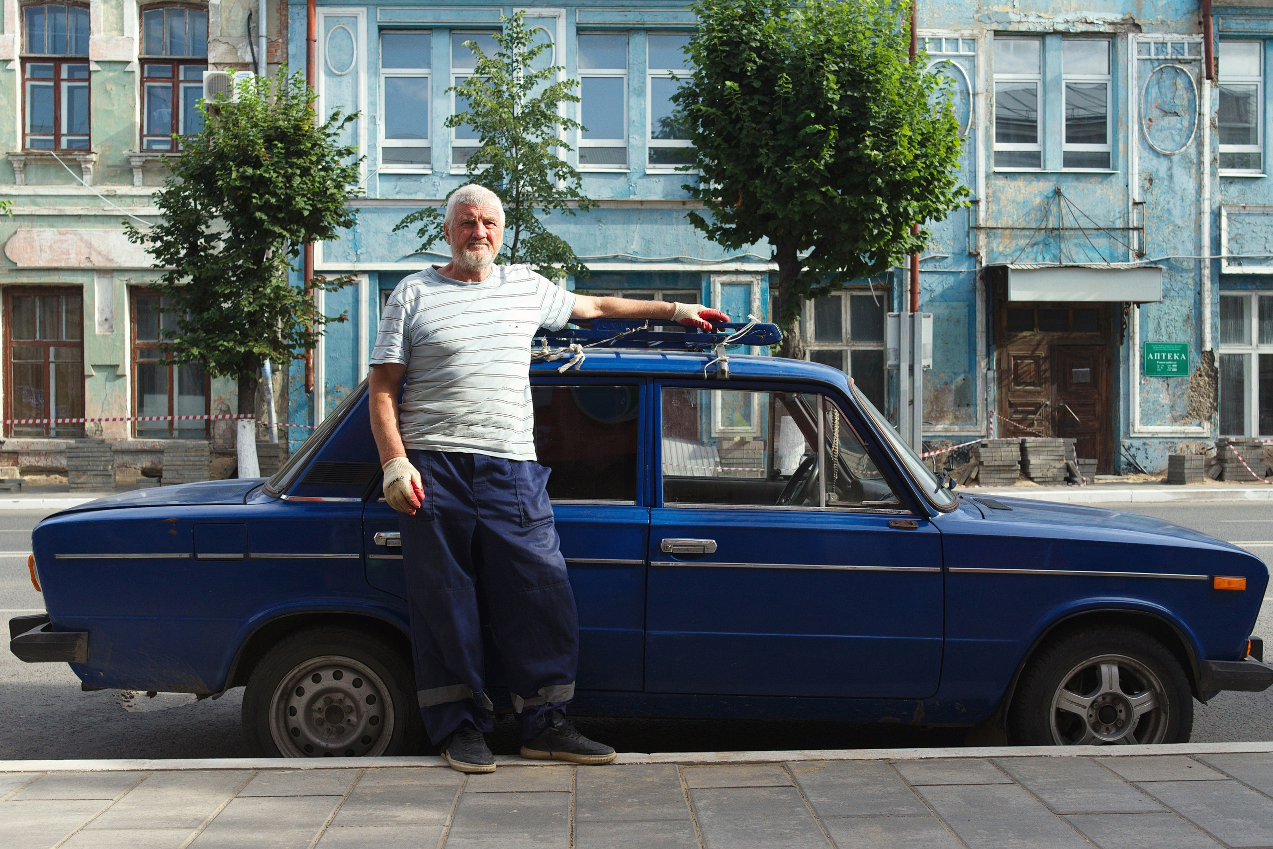 Бывший игрок советской футбольной команды "Памир" Сергей и его "Жигули", город Сызрань Самарской области