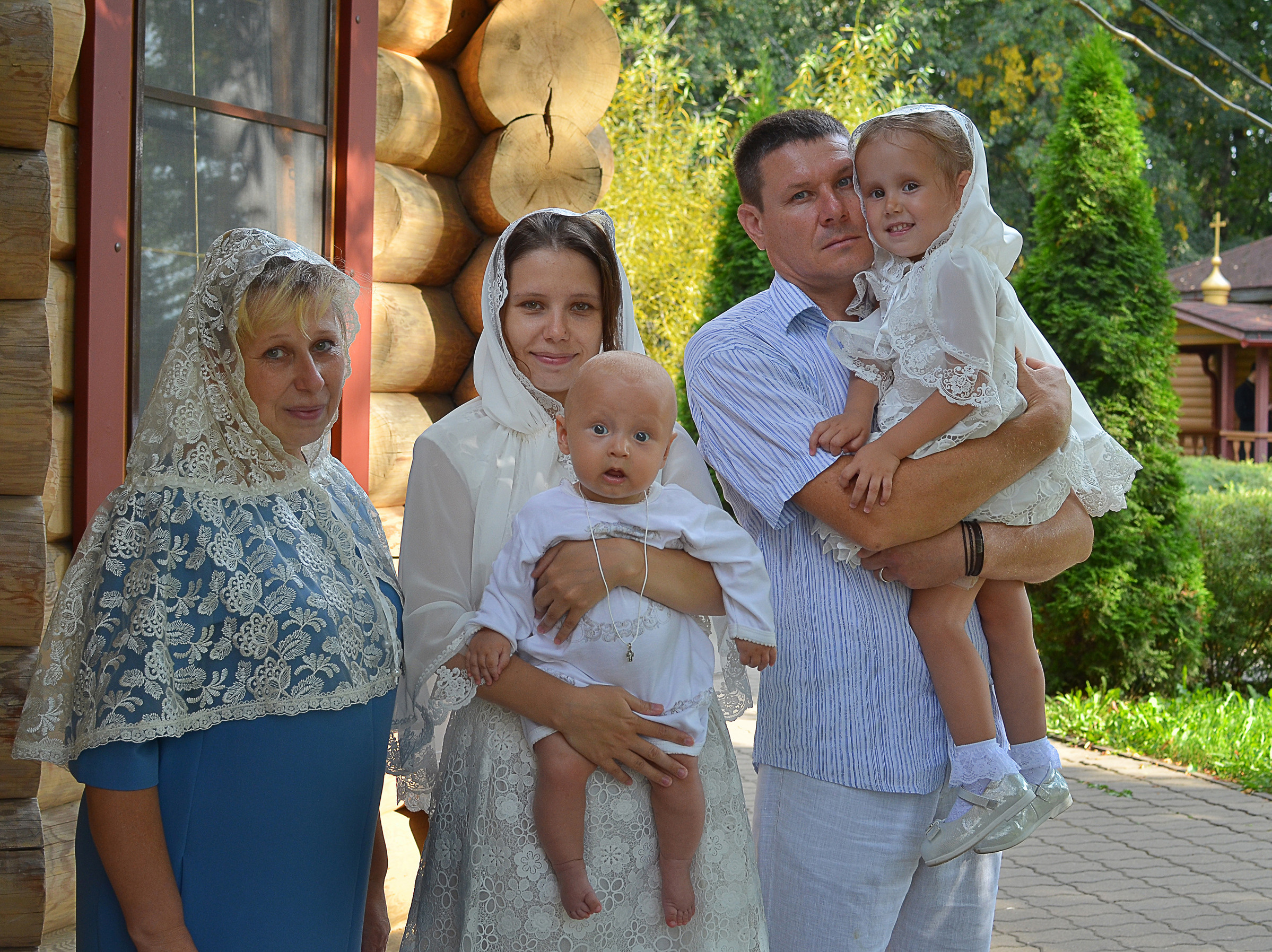Таинство крещения Артема в Храме св. Вениамина в Янино. Семейный и детский фотограф в Санкт-Петербурге Баландина Татьяна