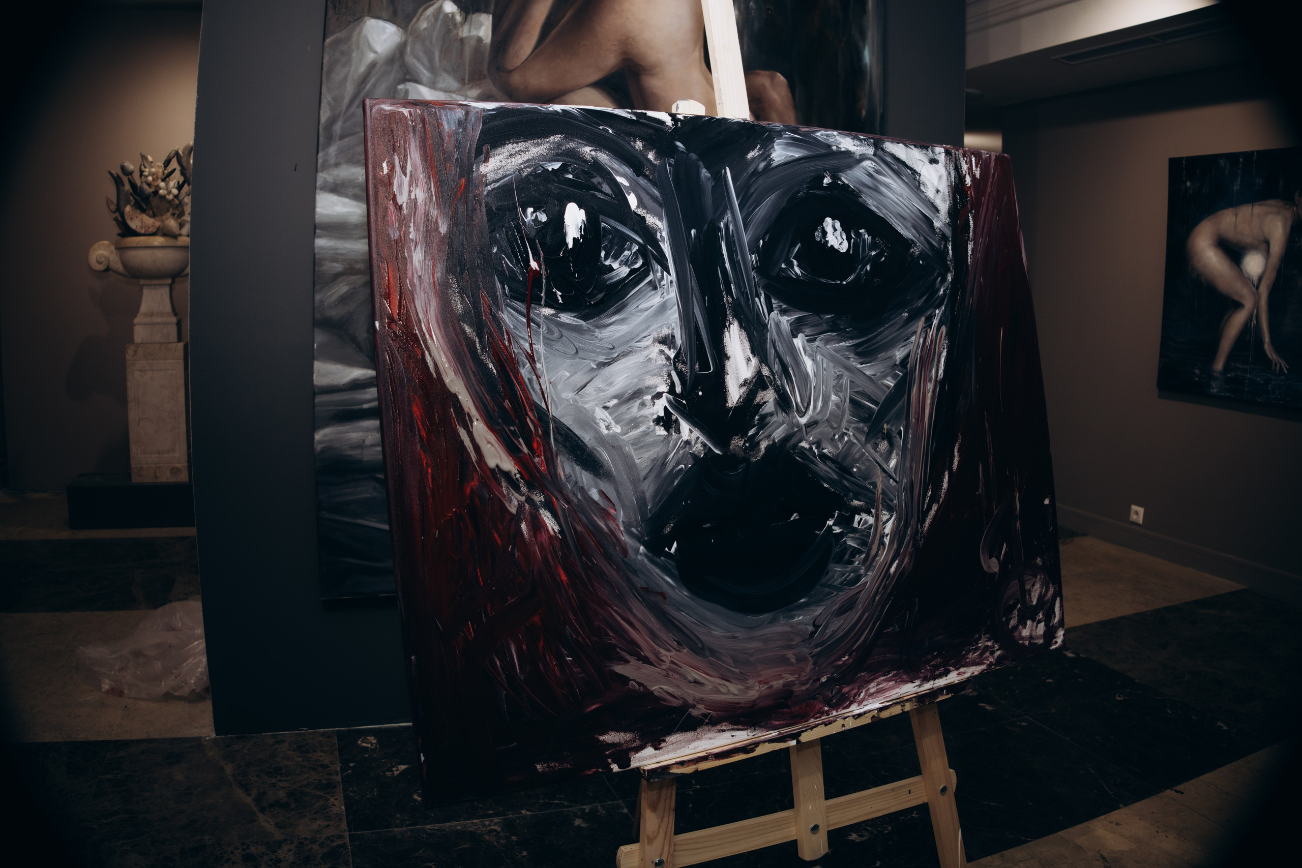 репортаж выставки художницы дарьи санатиной в москве