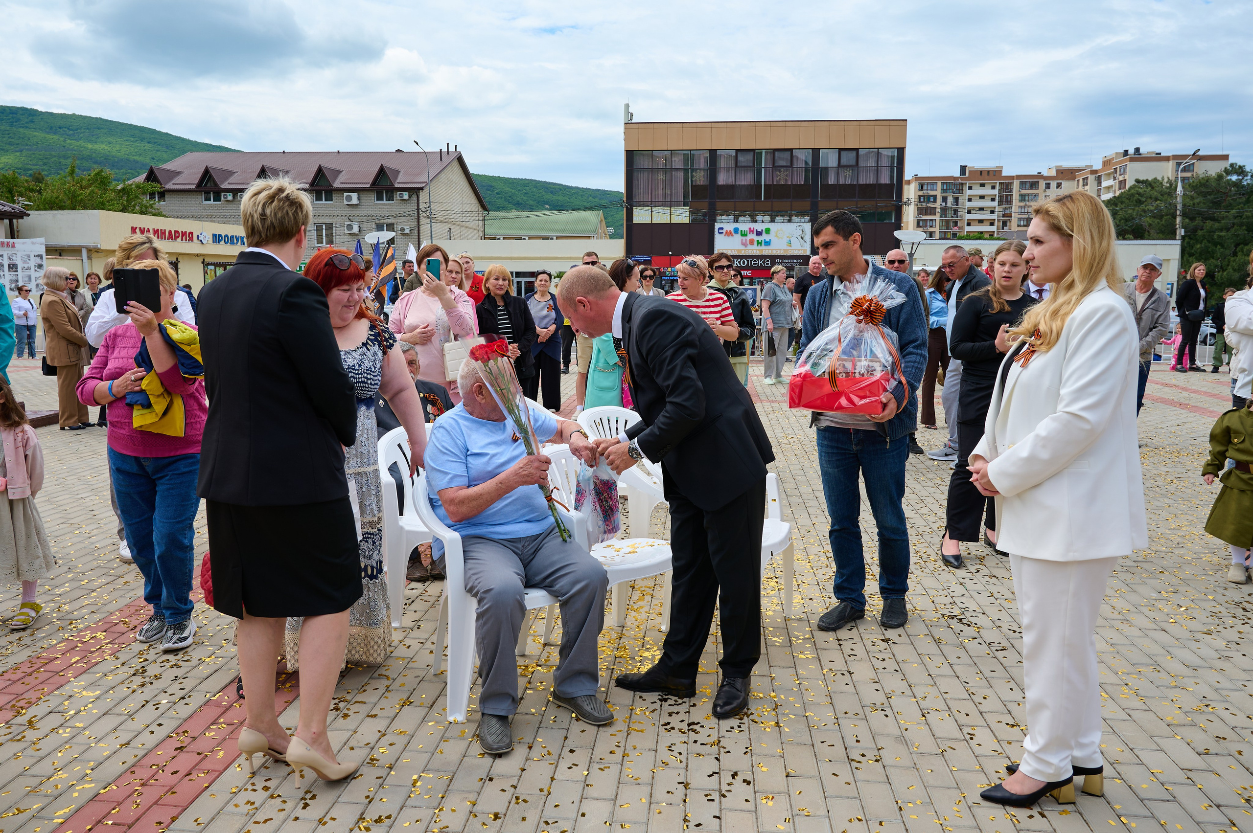 Митинг 9 мая. Жизнь курорта Кабардинка в фотографиях