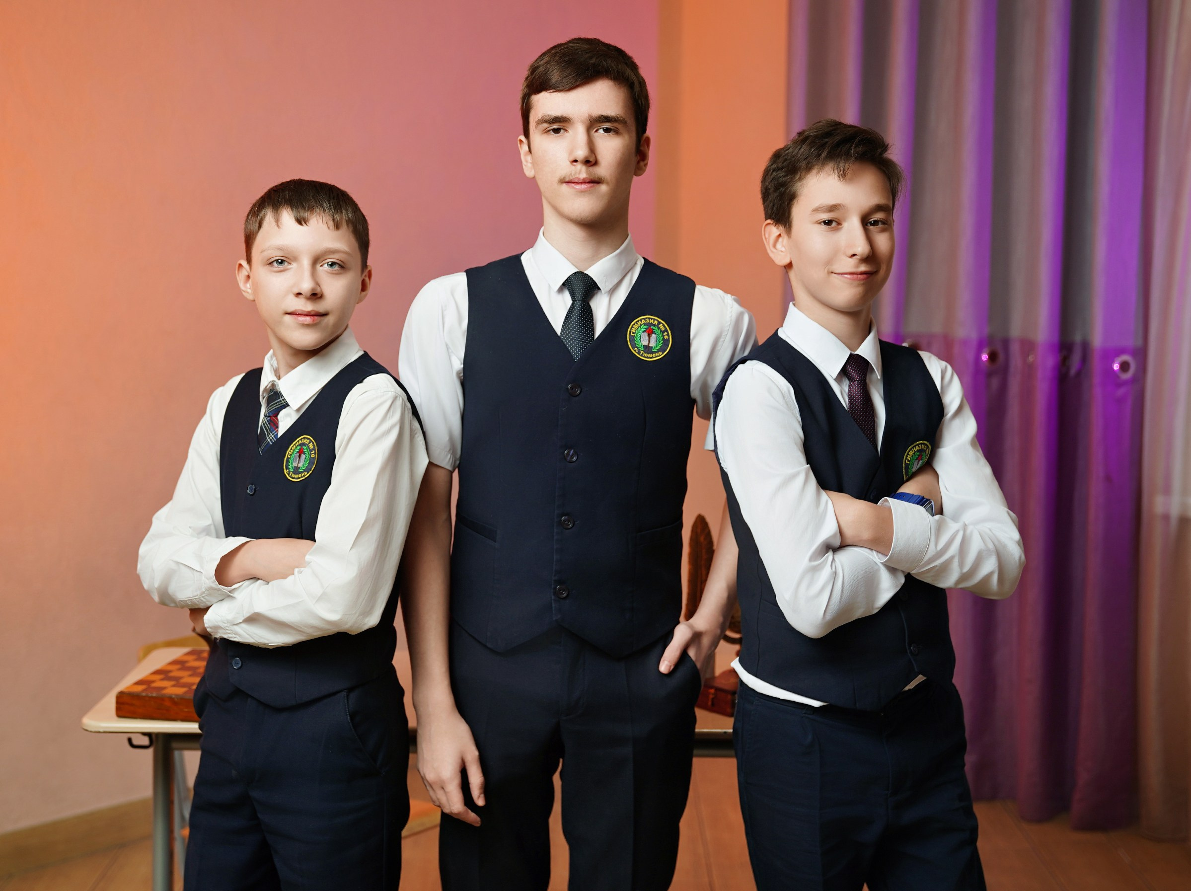 Виньетка + портреты. GOTRA — выпускные альбомы в Тюмени