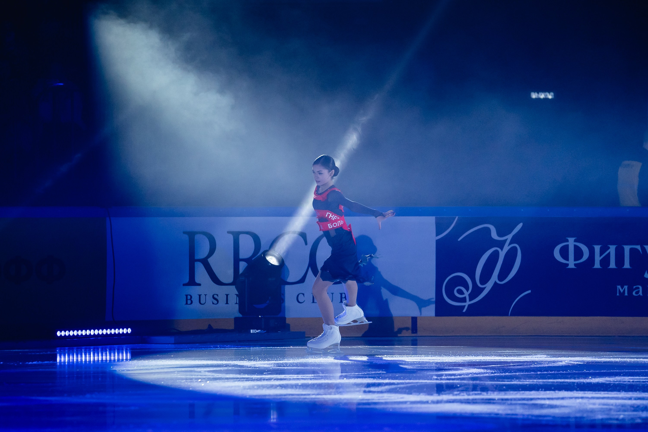 Шоу «Чемпионы на льду» в Новосибирске. Воробьева Ксения — Спортивный и танцевальный фотограф Новосибирск