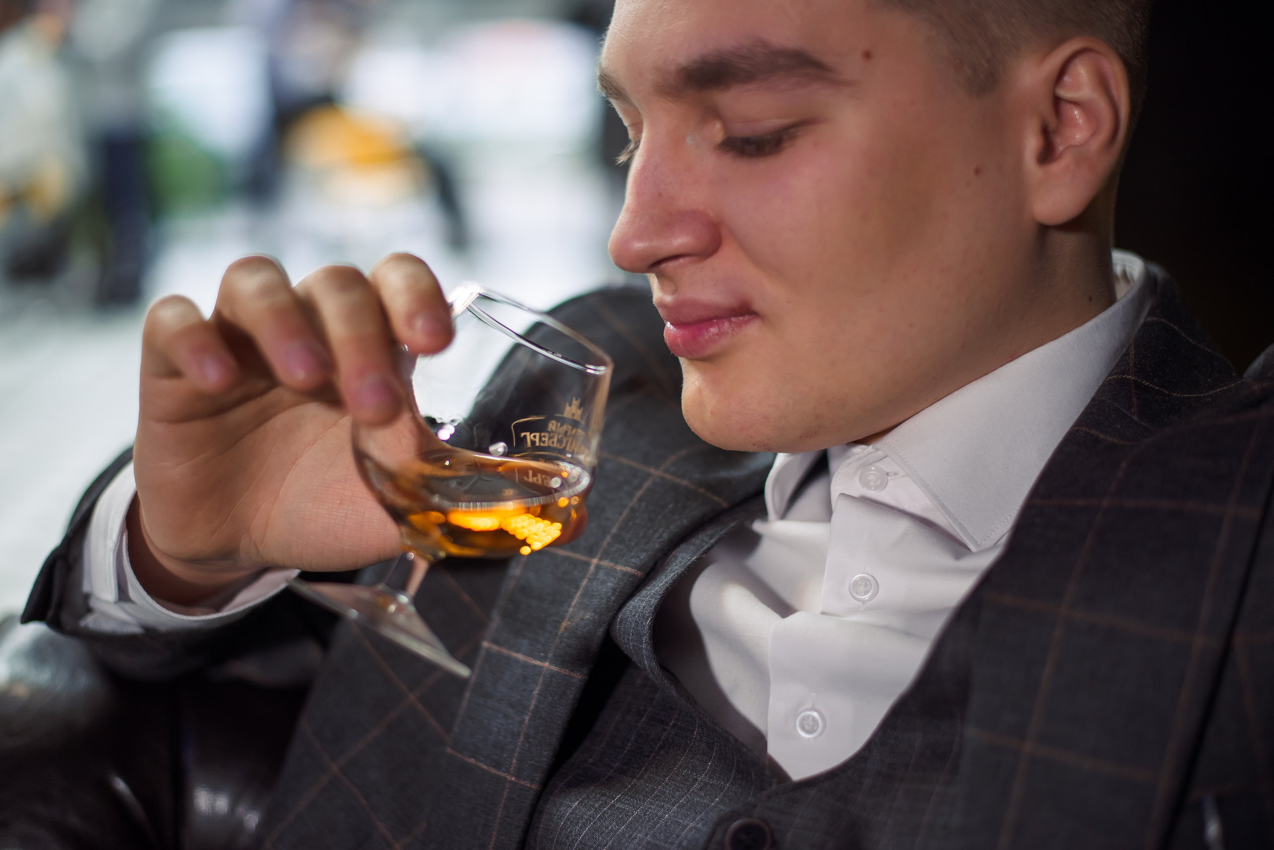 Фотосъемка сборов жениха. Свадебный фотограф Калининград | Москва|