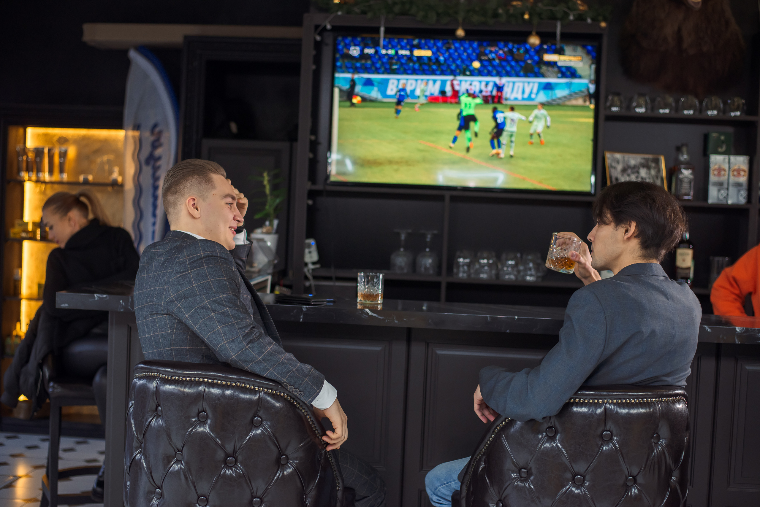 Фотосъемка сборов жениха. Свадебный фотограф Калининград | Москва|