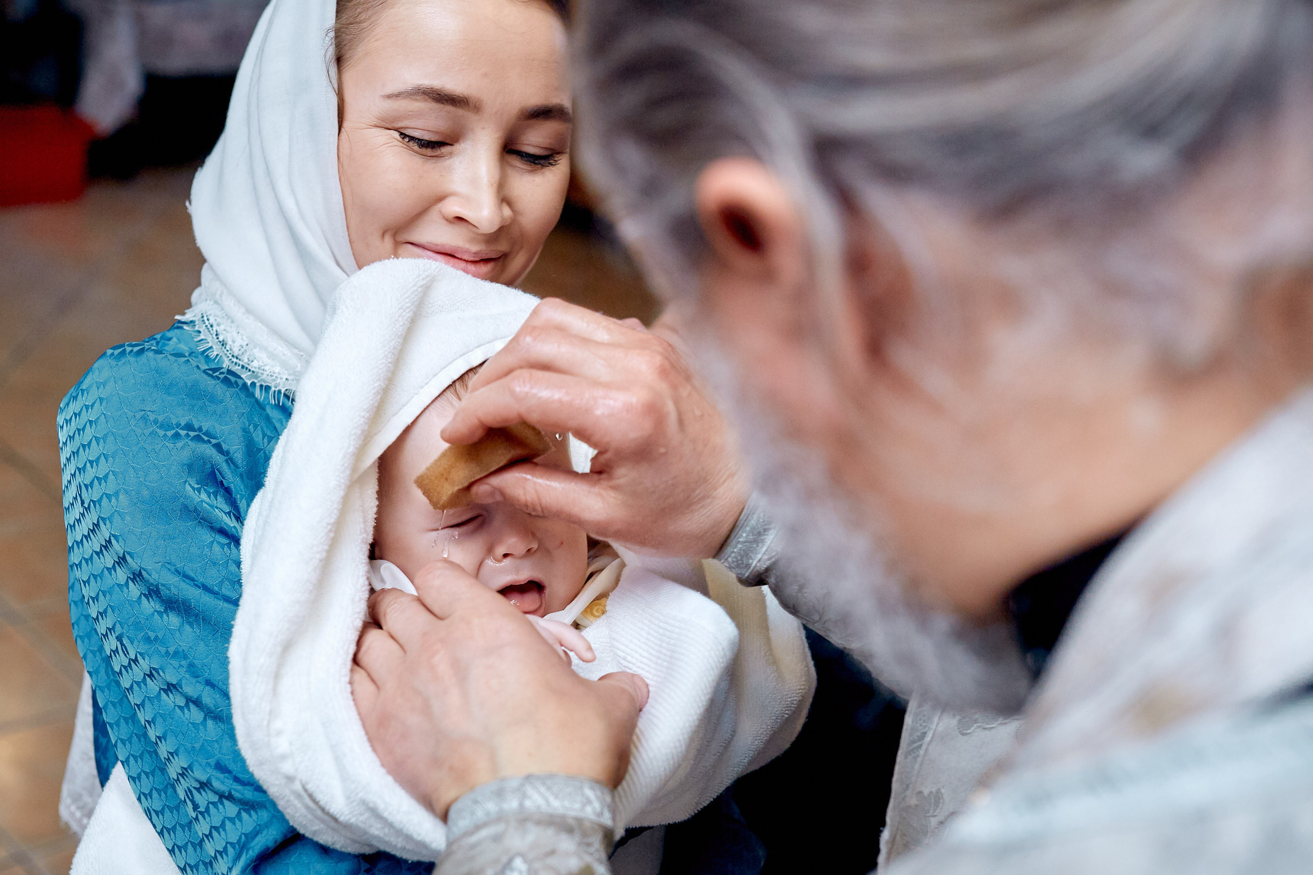 Фотограф на крещение в Москве, заказать услуги проф фотосъёмки — Цены и стоимость услуг фотосъёмки крещения