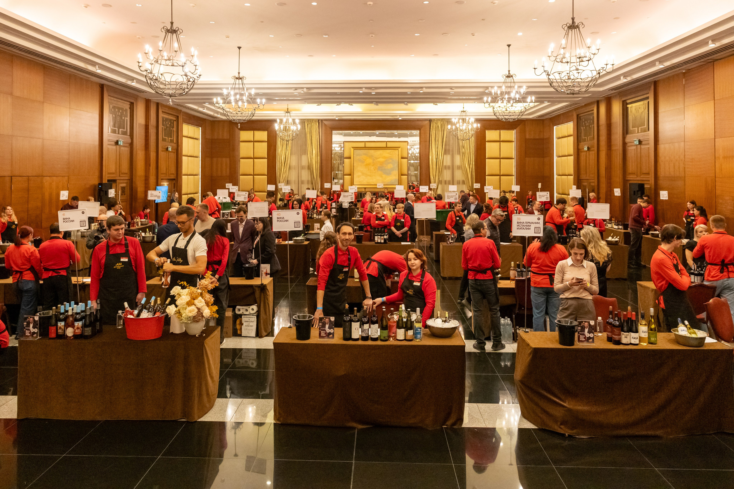 Репортажная фото- и видеосъемка Винного салона «Ароматный мир» в СПб