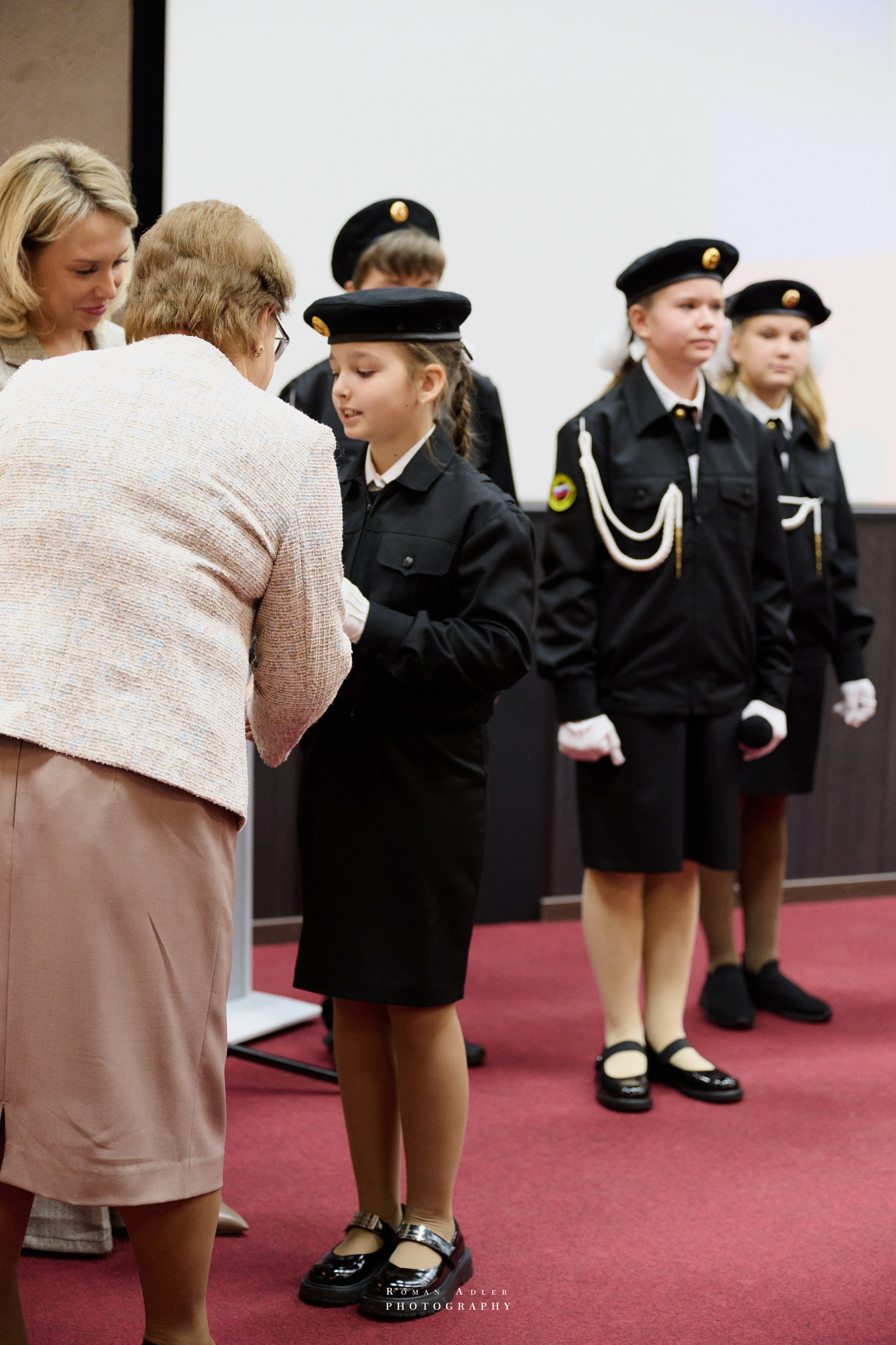 ДК «Победа» выставка фотопроекта «Территории». Фотограф Роман Адлер