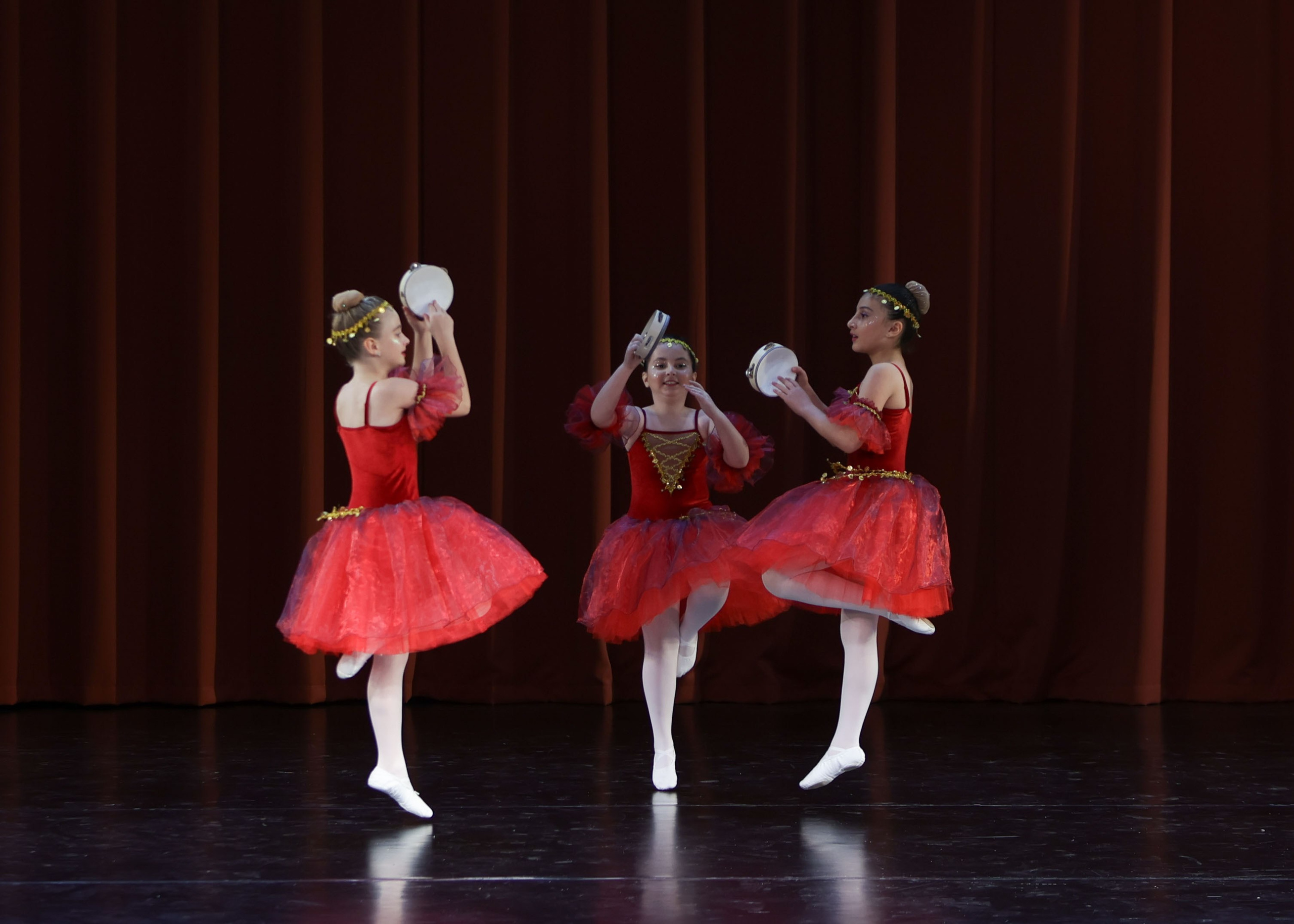 Фестиваль хореографического искусства «КУБОК ЛЕГЕНДЫ — 2025». Выпускные альбомы и школьный фотограф в Подольске, Троицке, Щербинке, Москве и Московской области