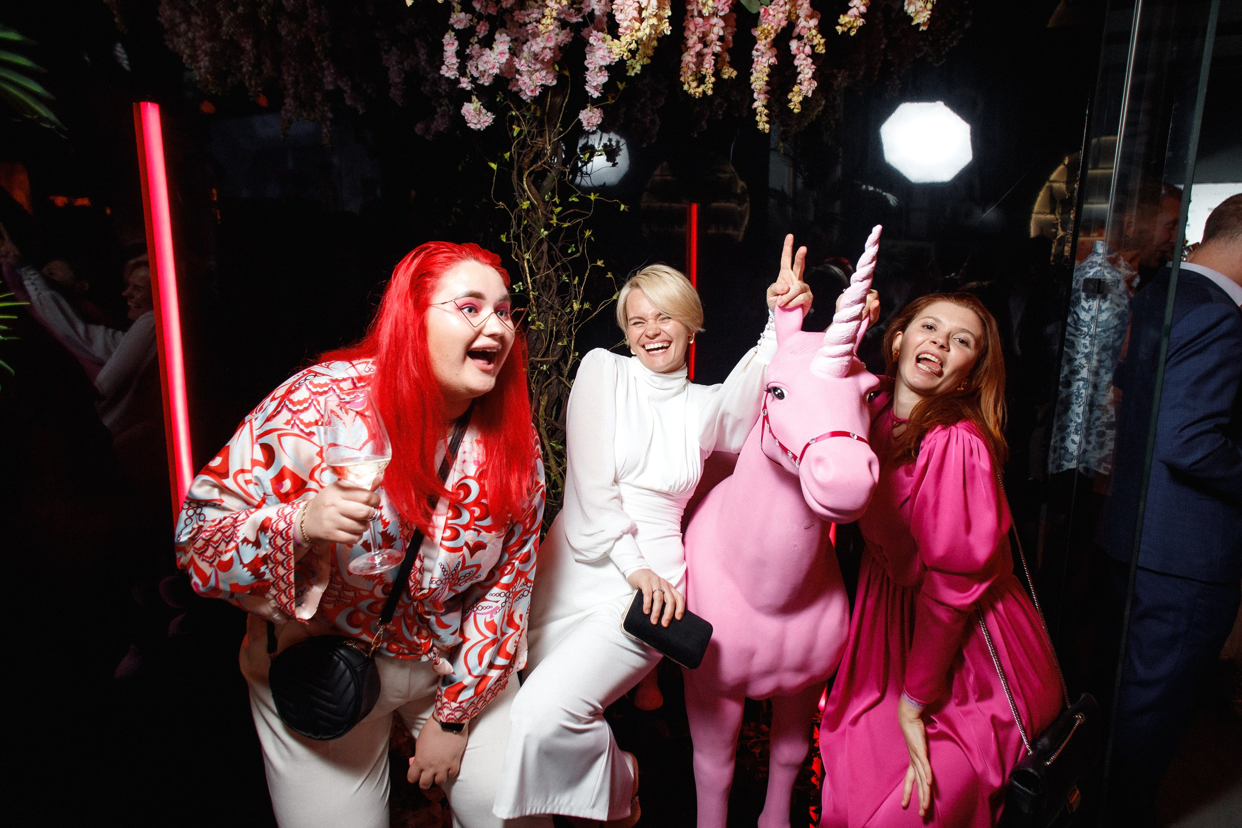 BRAVO FLORA EVENT. СВОИ. ФОТООТЧЕТЫ-СОБЫТИЯ-МЕСТА