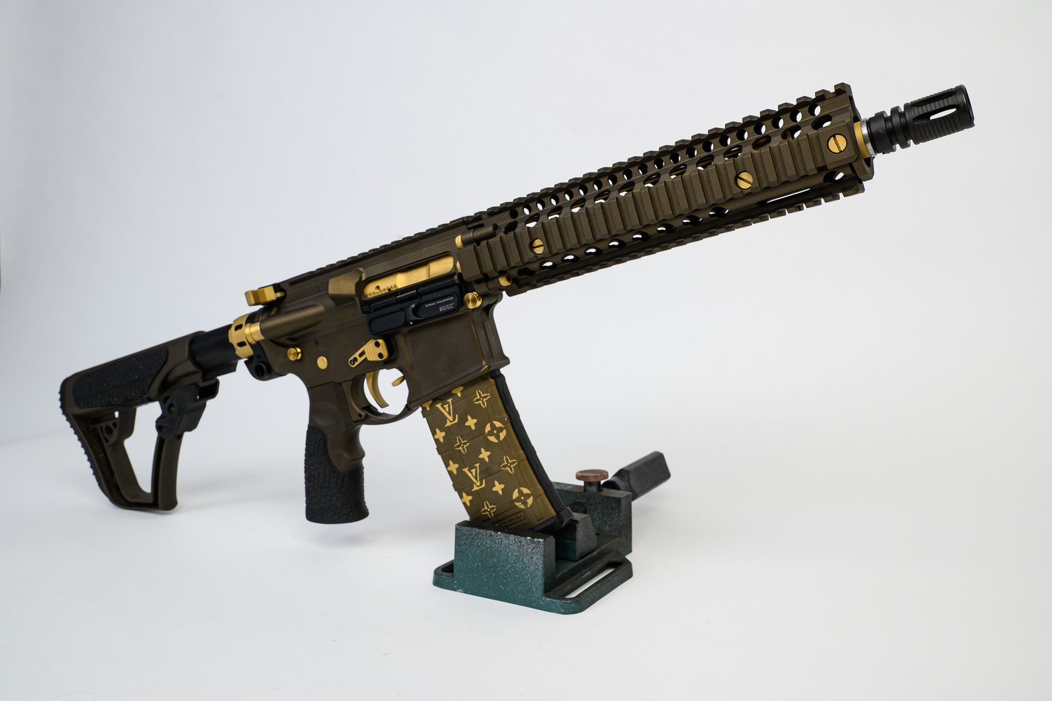 Покраска краской Cerakote. Страйкбольная мастерская Бигич Воркшоп