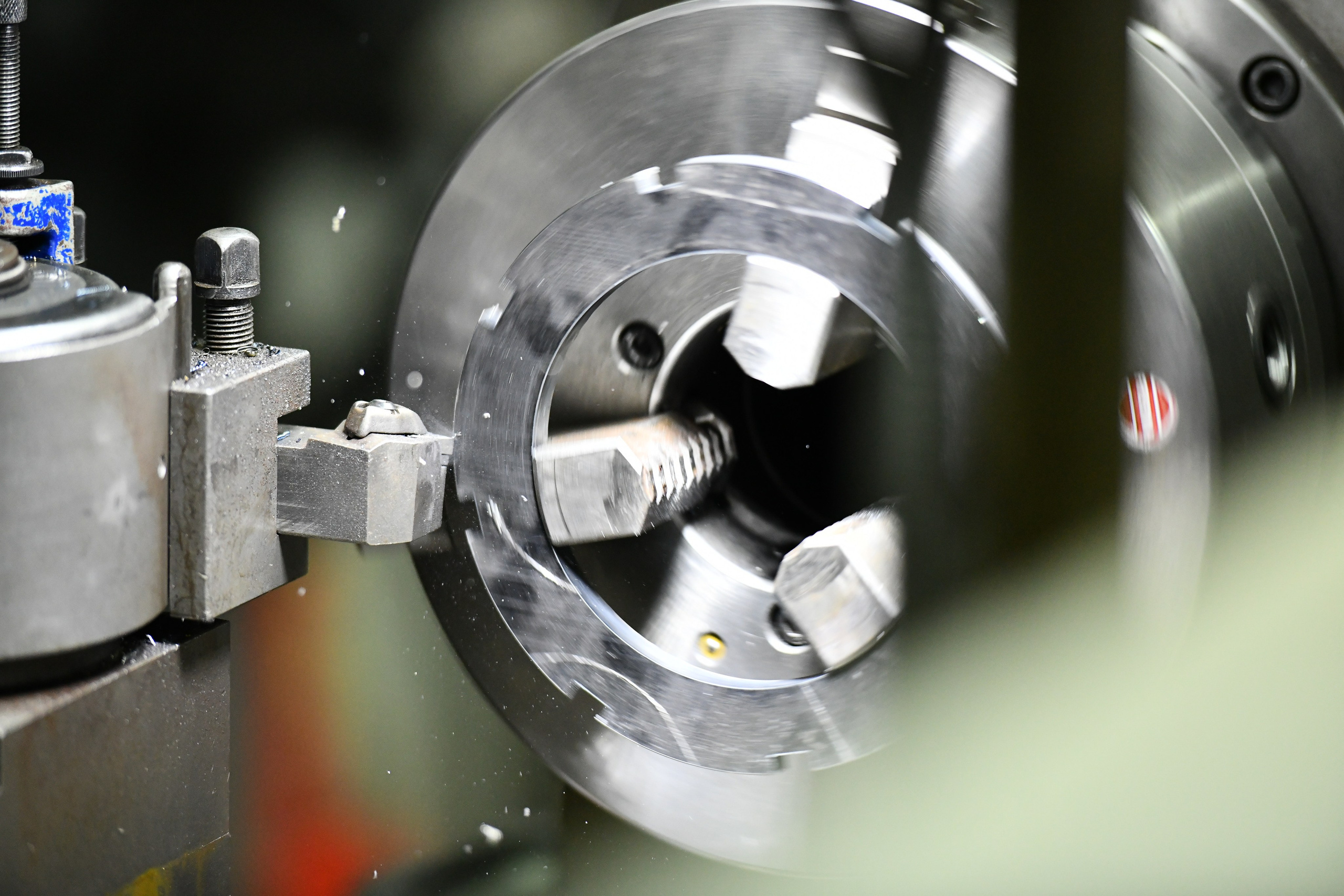 Репортаж с экскурсии на Завод ТРОМ. Репортажный и семейный фотограф — Шелихов Сергей