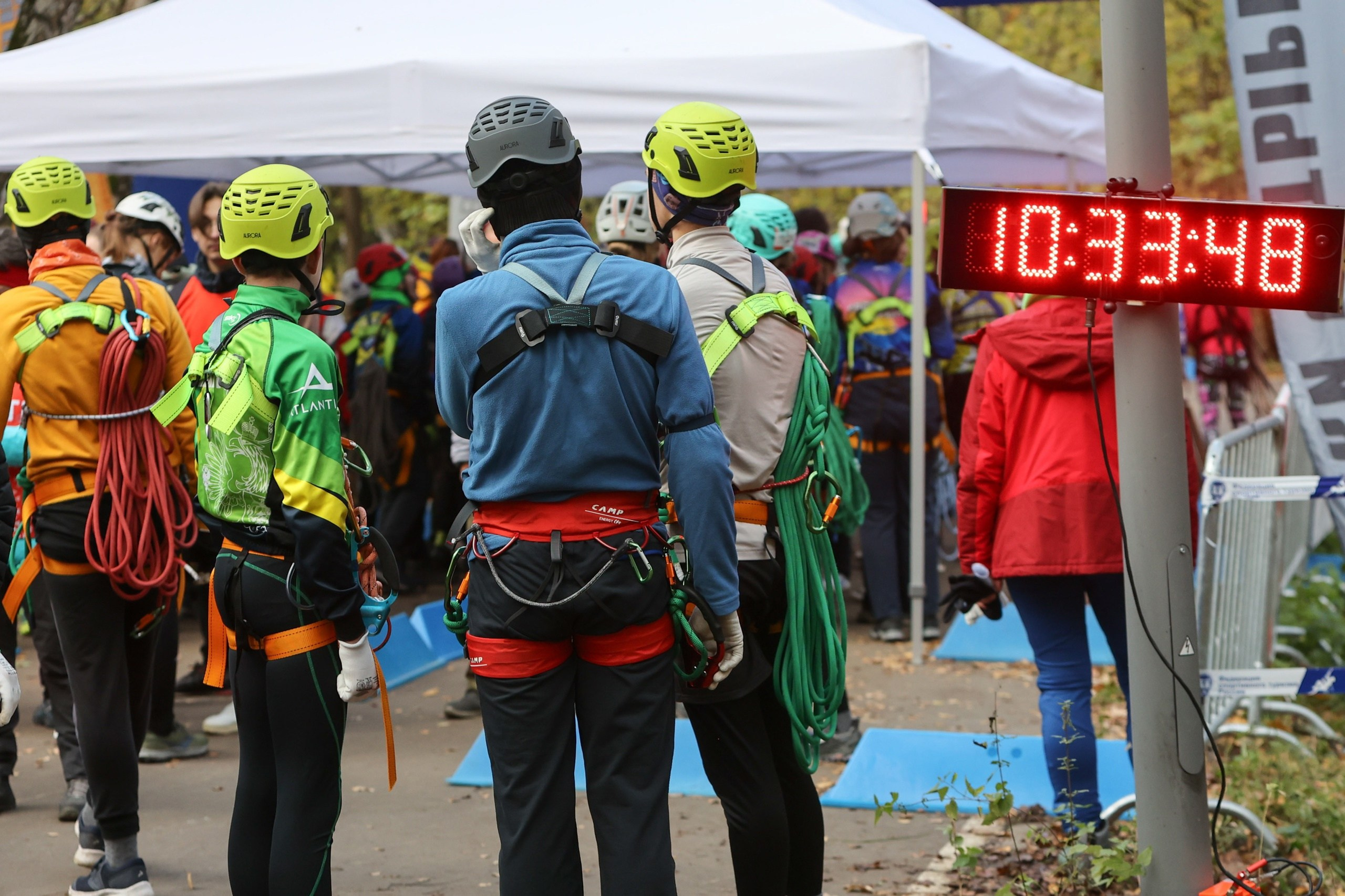 Гонки Четырех — Races Of Four. Выпускные альбомы и школьный фотограф в Подольске, Троицке, Щербинке, Москве и Московской области
