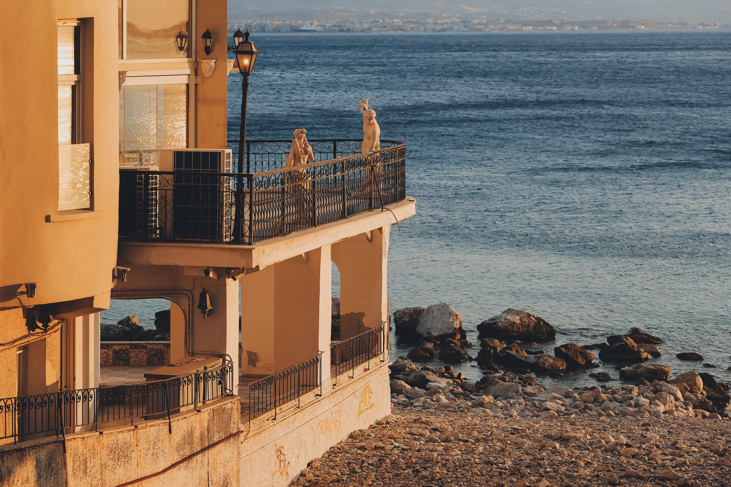 Греция: термальный курорт Лутраки. Дарья Письменюк / Darya Leitstern — фотограф, музыкант, журналист, путешественник