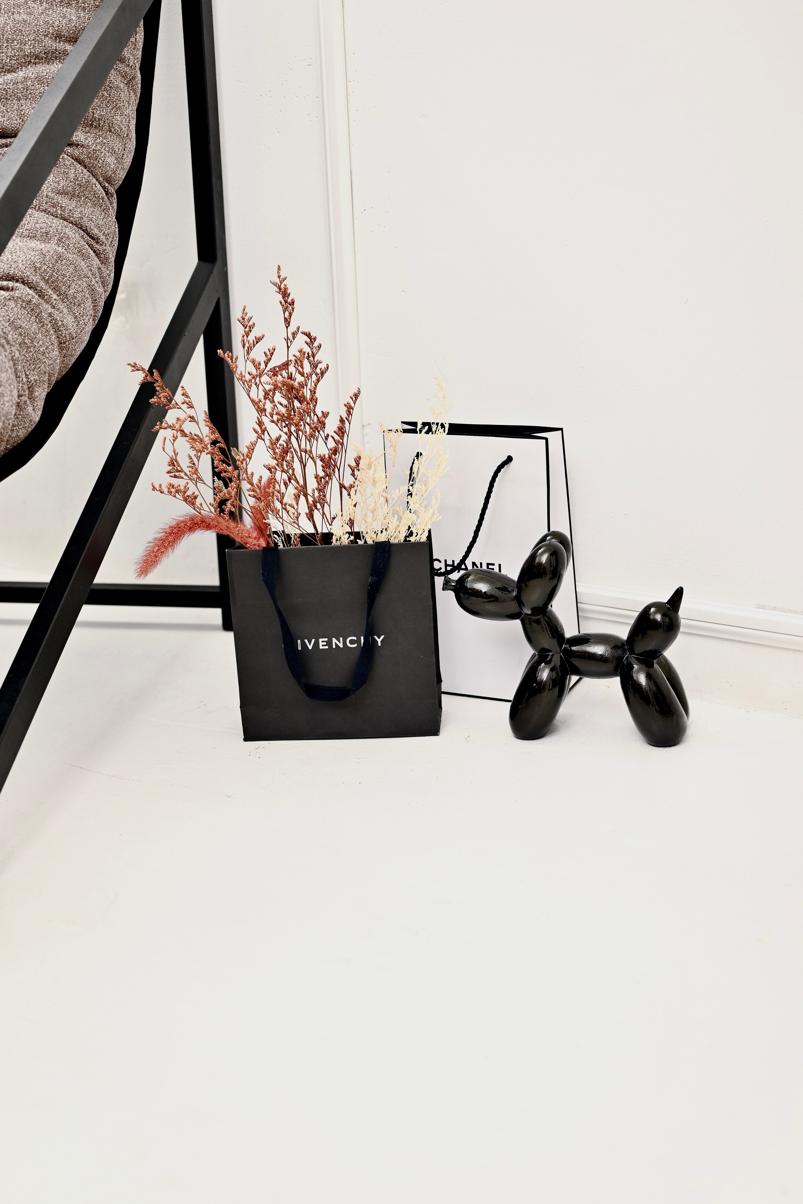 Большой выбор локаций для фотосъемок для каталогов на маркетплейсы. ТМ Продакшн — Съемка для маркетплейсов в Москве