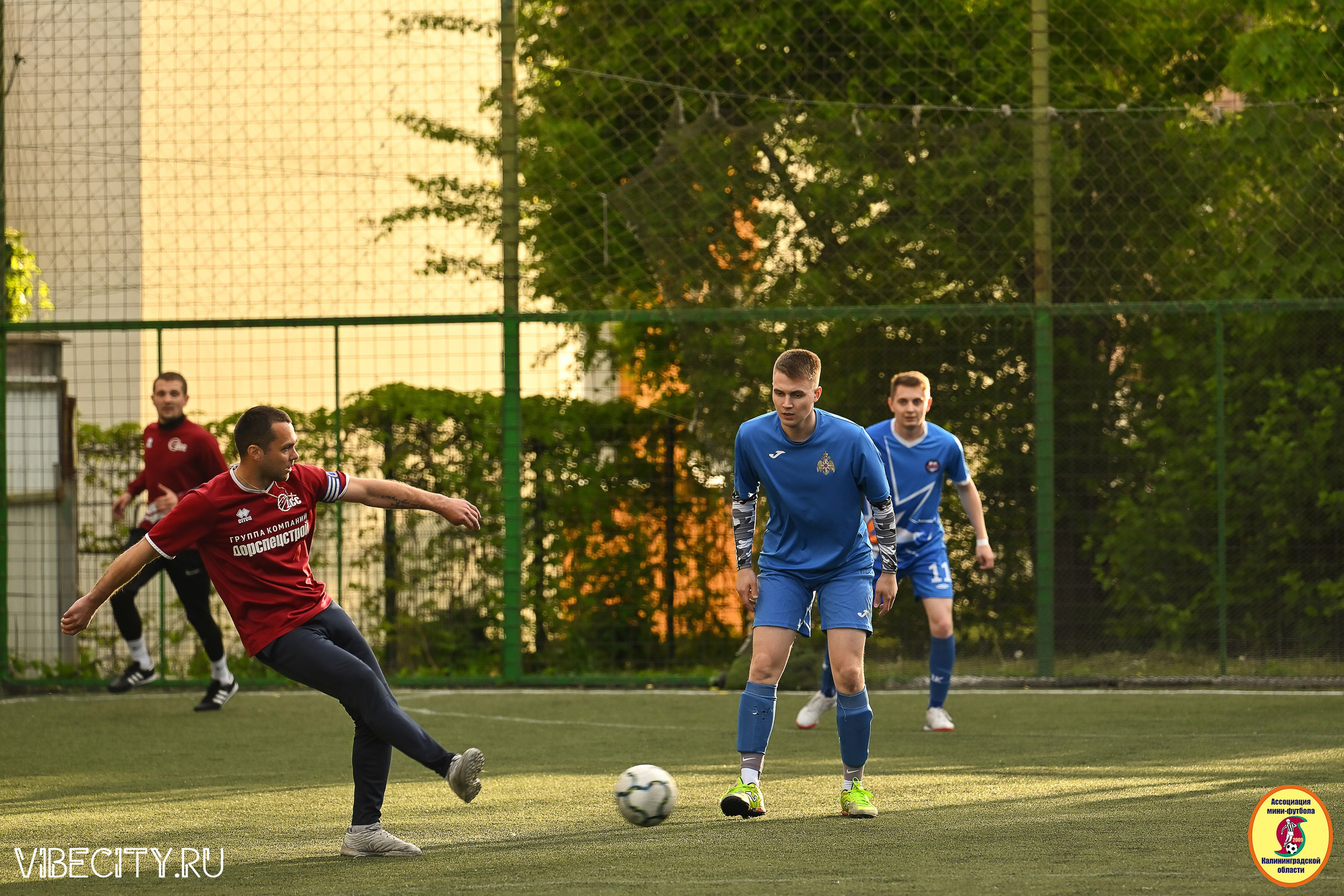 ИГРЫ МИНИ-ФУТБОЛЬНОЙ ЛИГИ. VIBECITY.RU Вайб Сити Ру Фоторепортажи Фотоотчеты Калининград